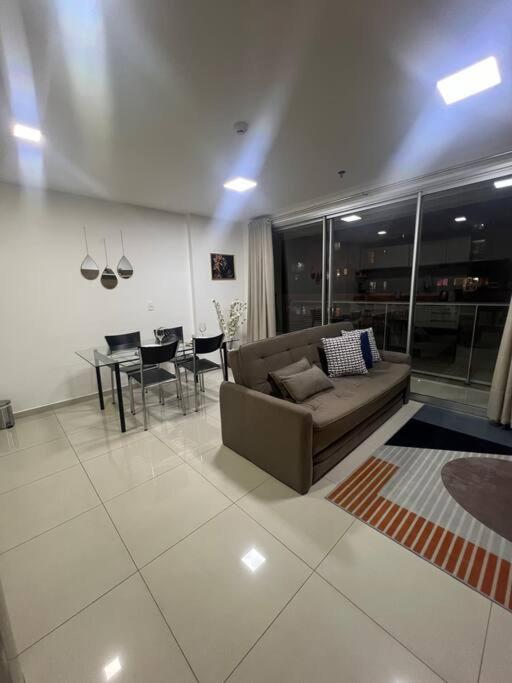 Lindo Apartamento Dentro do shopping