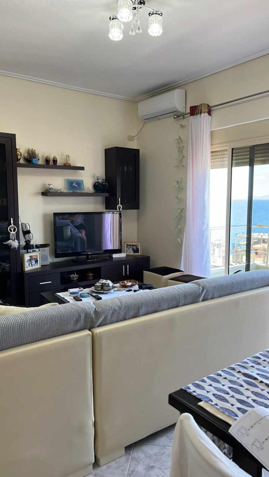 Cozy sea apartment