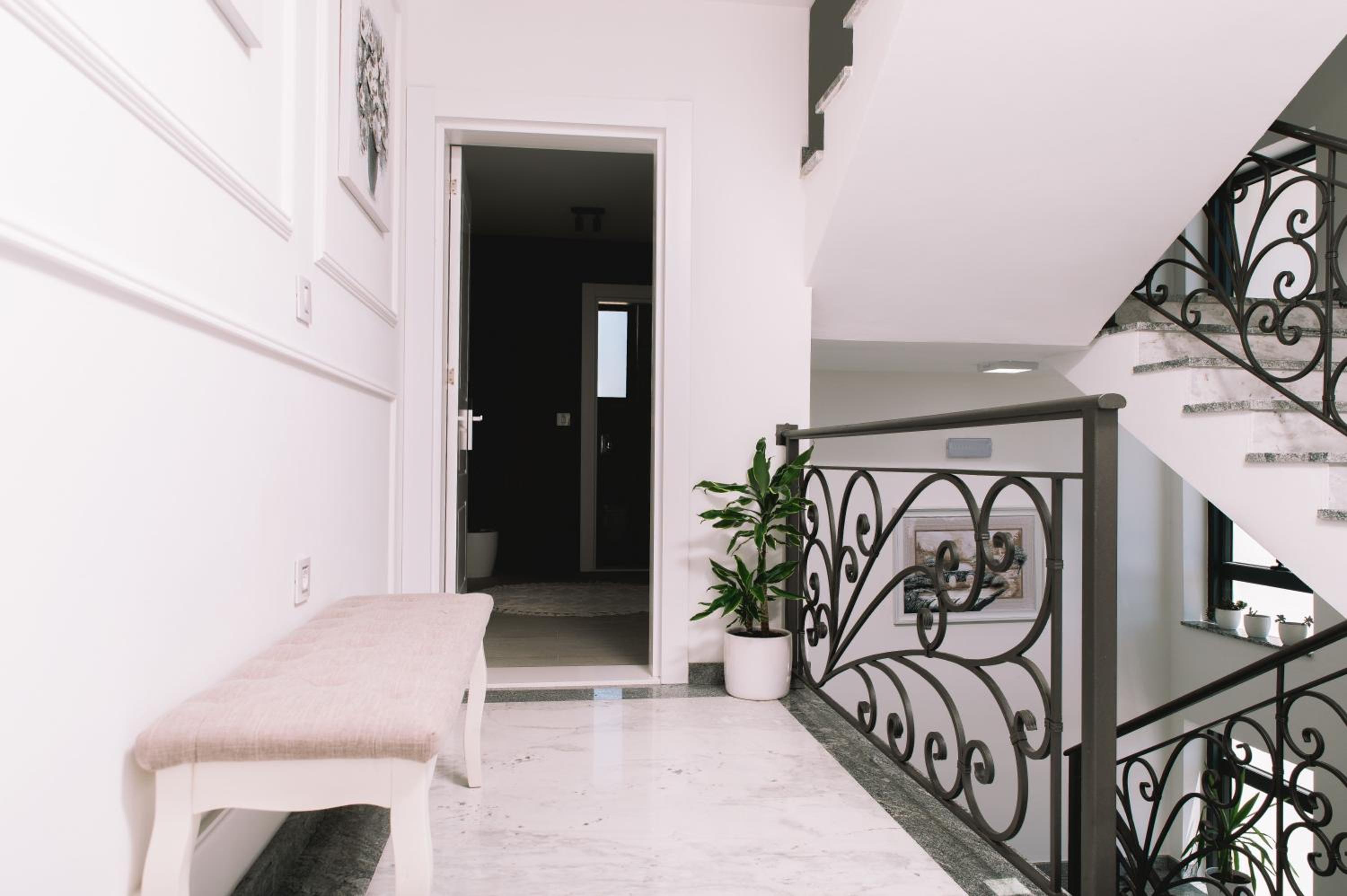 Apartments Moon White Lux