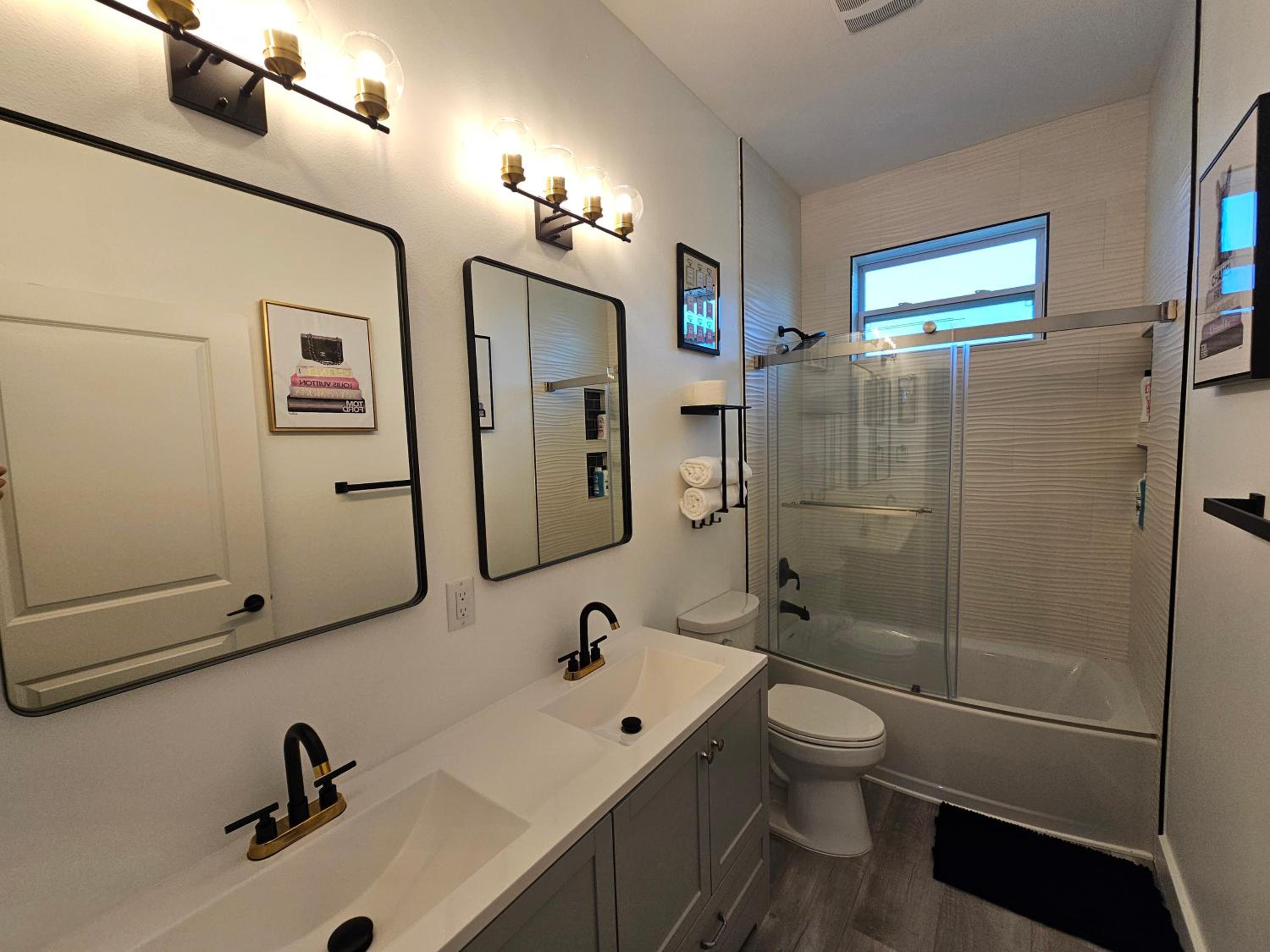 LUXURY 5bd 4ba w Jacuzzi tub Winter Park CP Orlando Gem