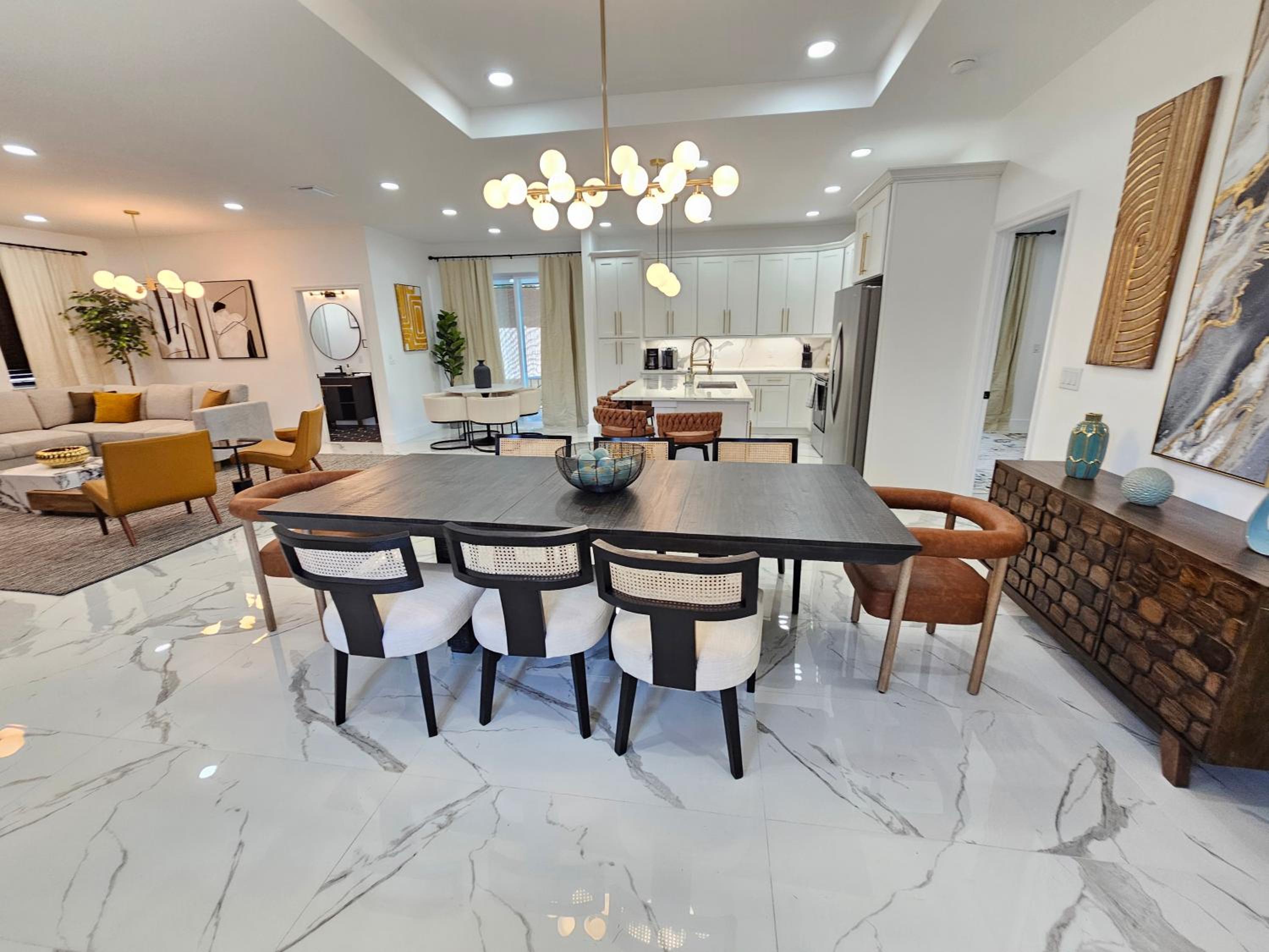 LUXURY 5bd 4ba w Jacuzzi tub Winter Park CP Orlando Gem