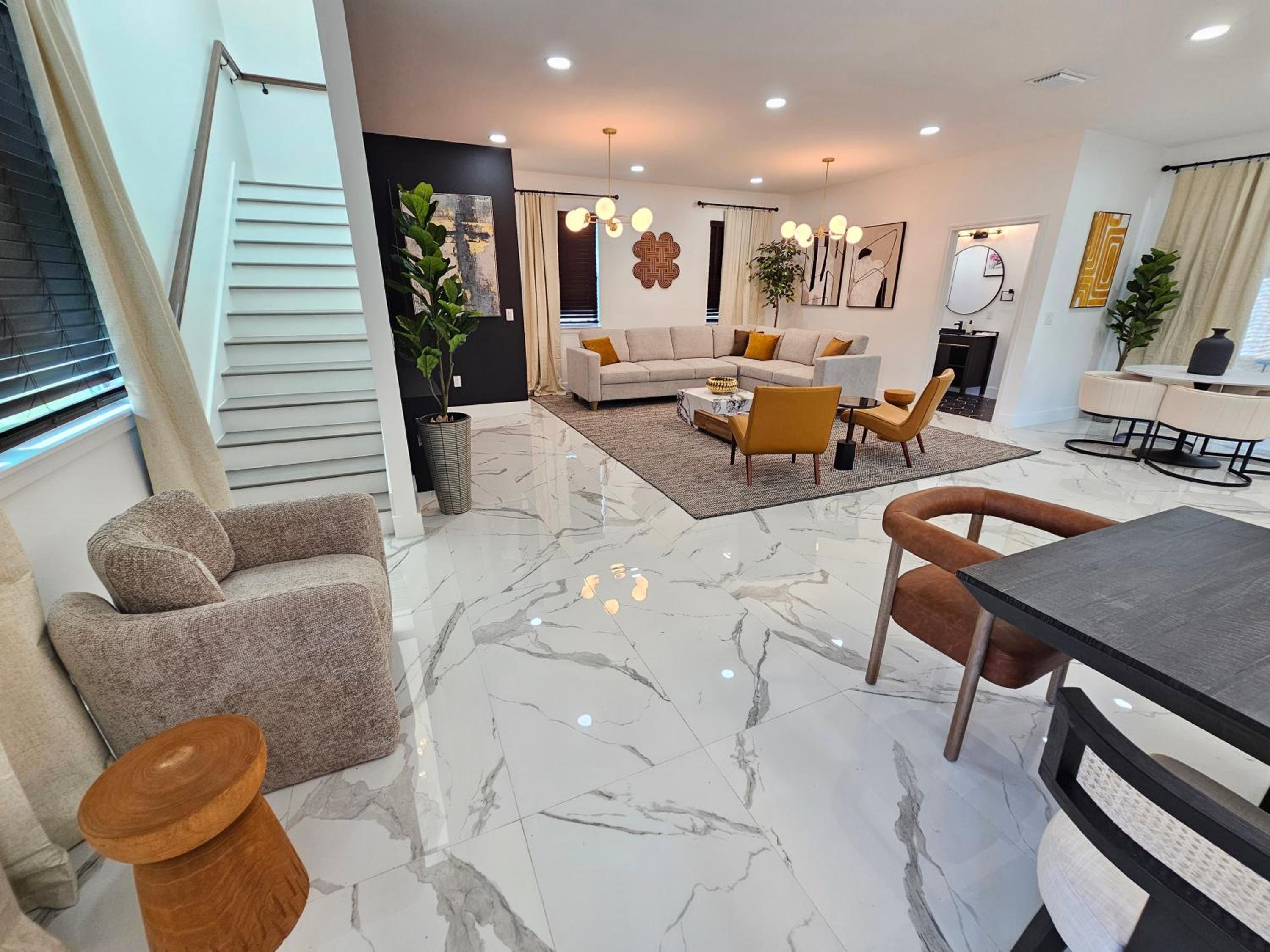 LUXURY 5bd 4ba w Jacuzzi tub Winter Park CP Orlando Gem