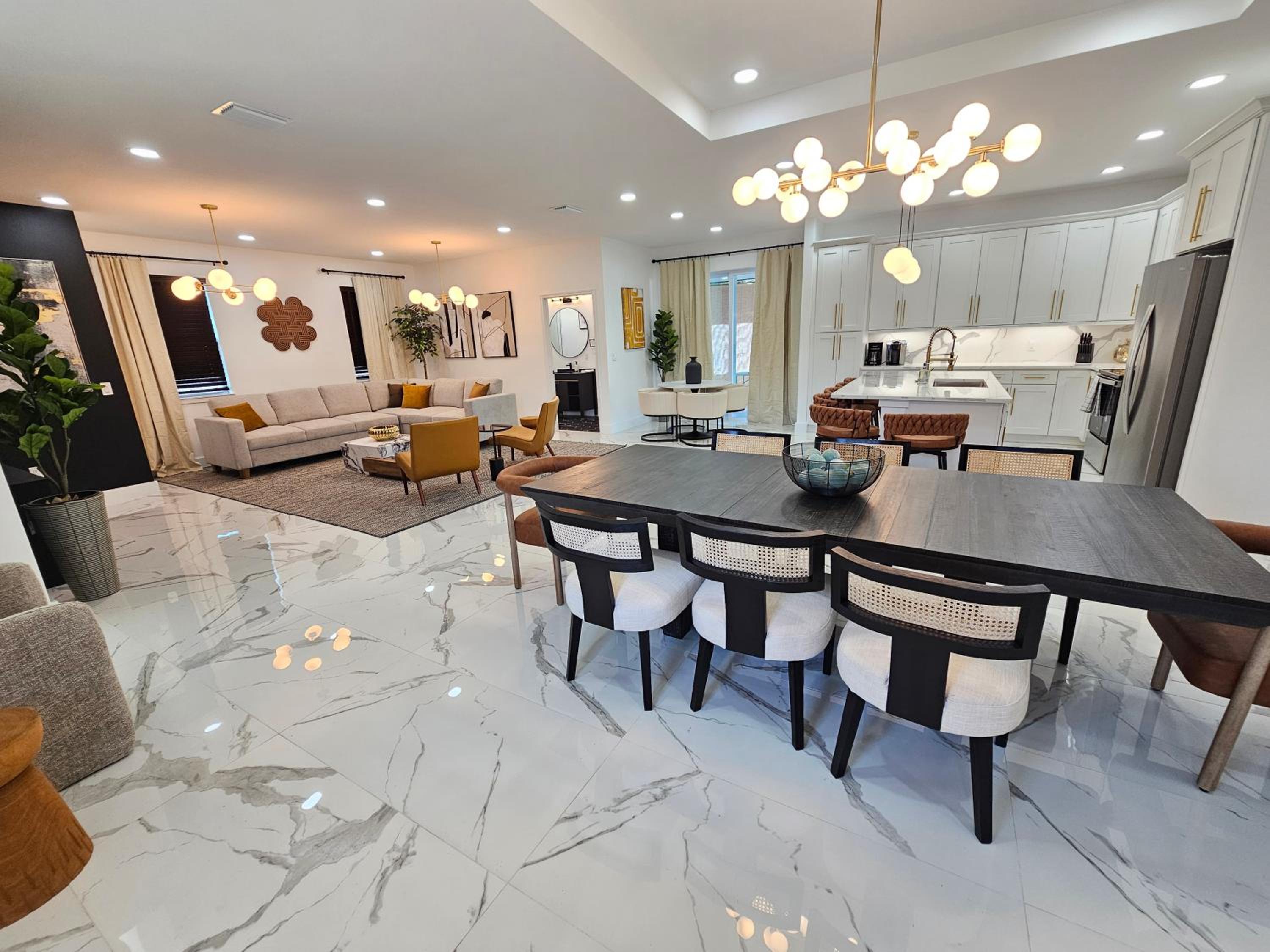 LUXURY 5bd 4ba w Jacuzzi tub Winter Park CP Orlando Gem