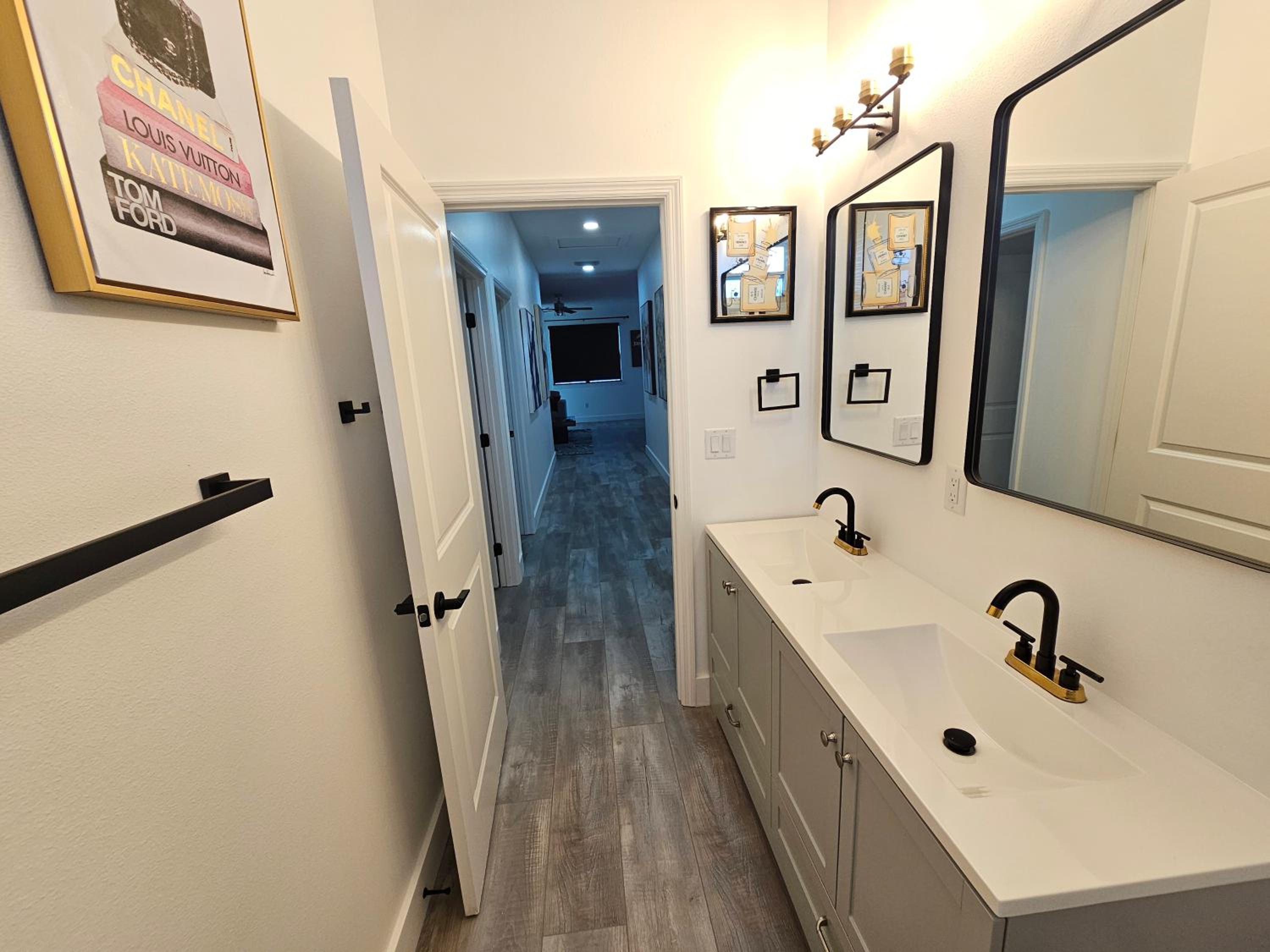 LUXURY 5bd 4ba w Jacuzzi tub Winter Park CP Orlando Gem