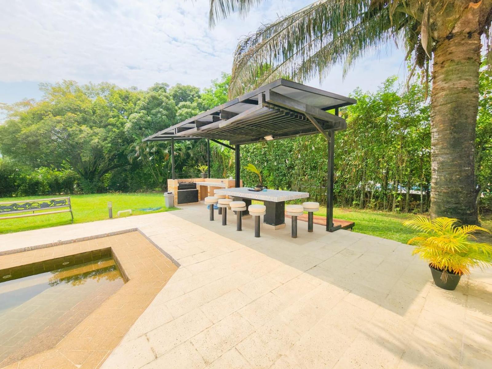 Exótica casa en EL PEÑÓN- GIRARDOT