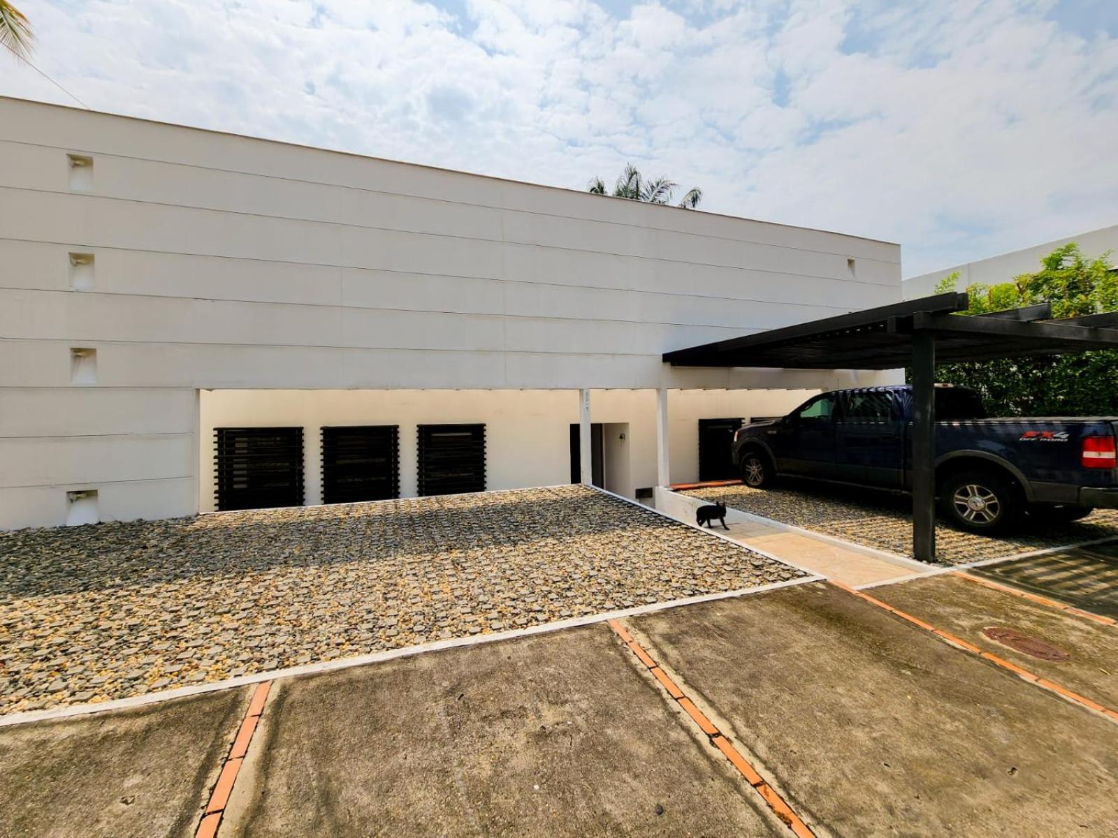 Exótica casa en EL PEÑÓN- GIRARDOT