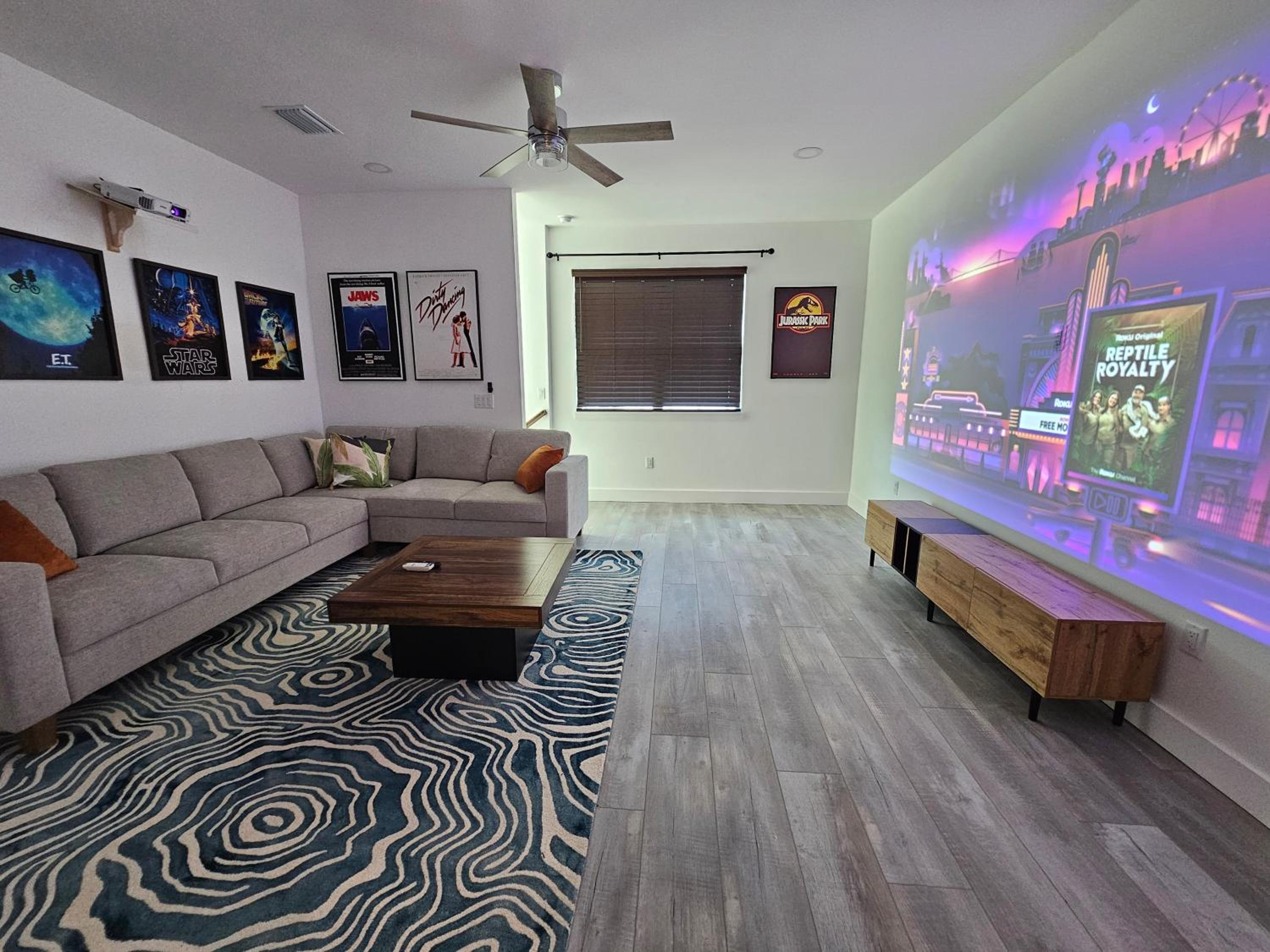 LUXURY 5bd 4ba w Jacuzzi tub Winter Park CP Orlando Gem