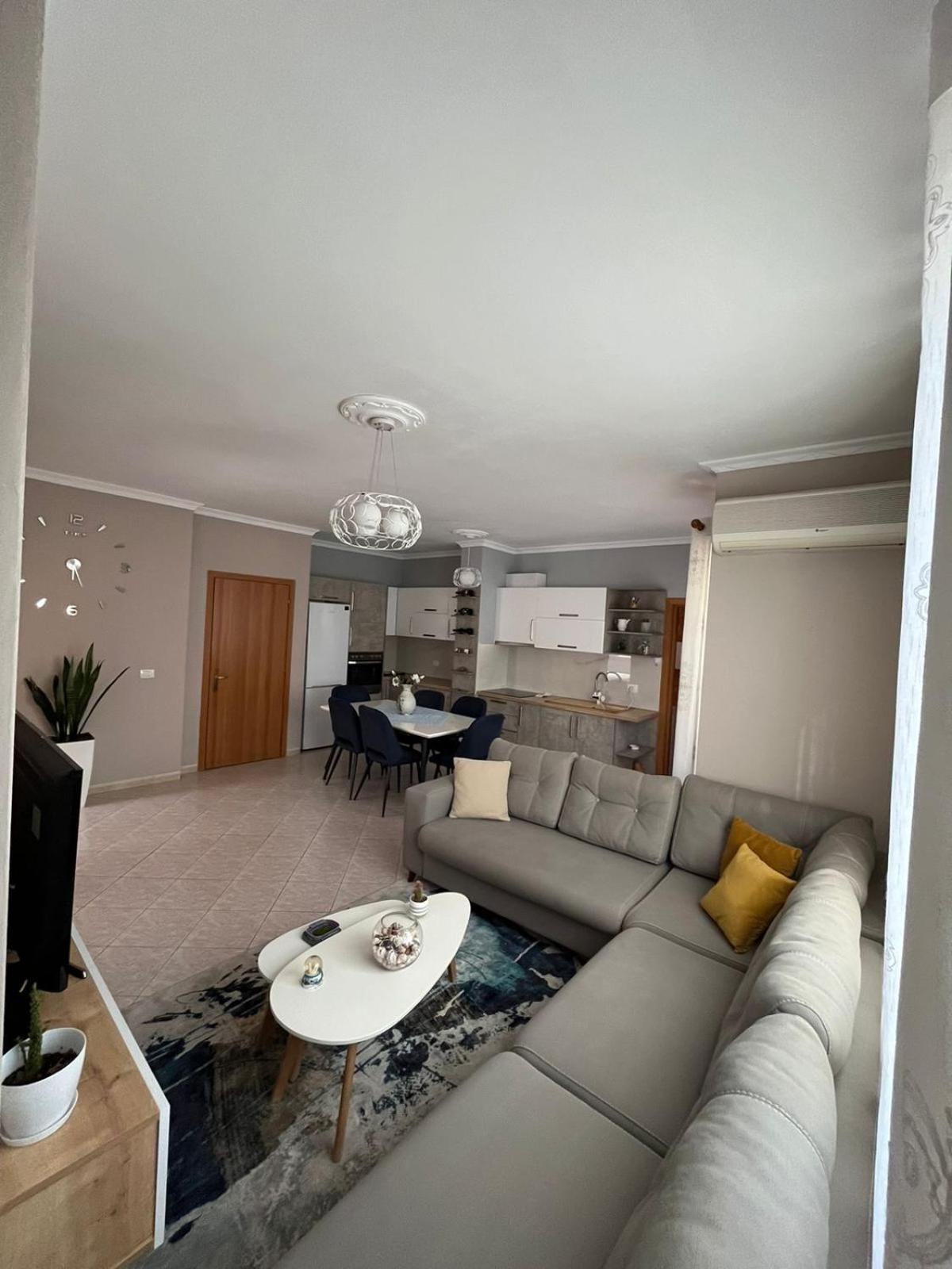 Summer Dreams apartments