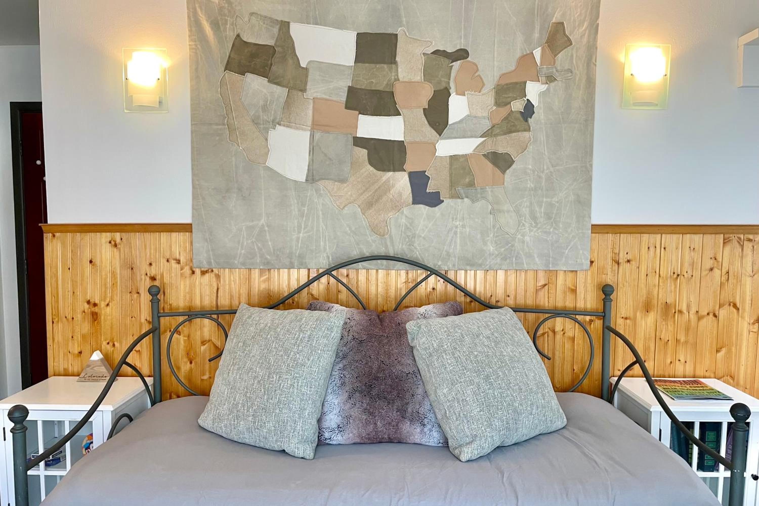 Fireside Inn & Hostel