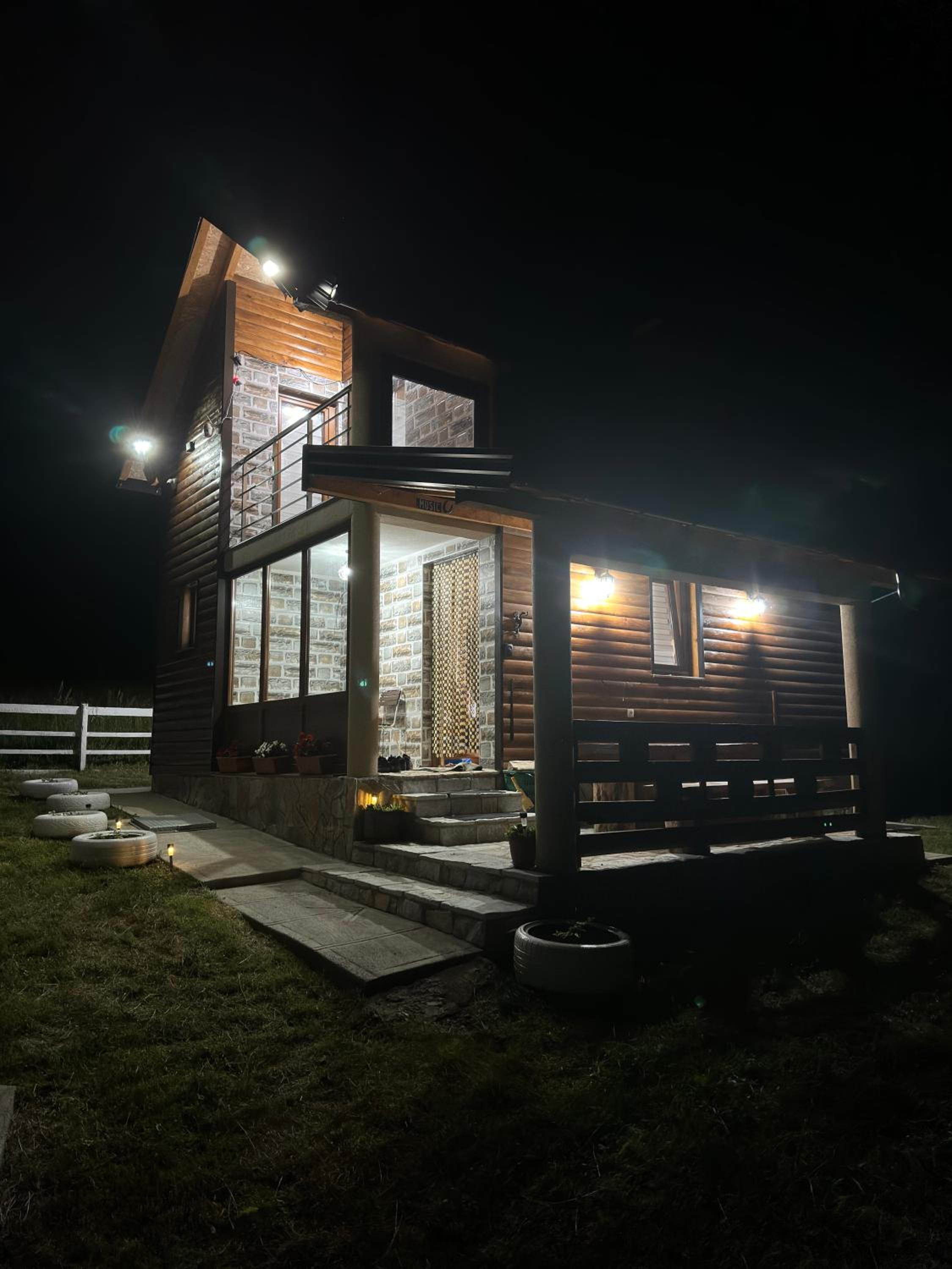 Cottage Wrong turn view 3