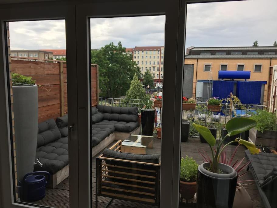 Townhouse with garden, terrace & balcony
