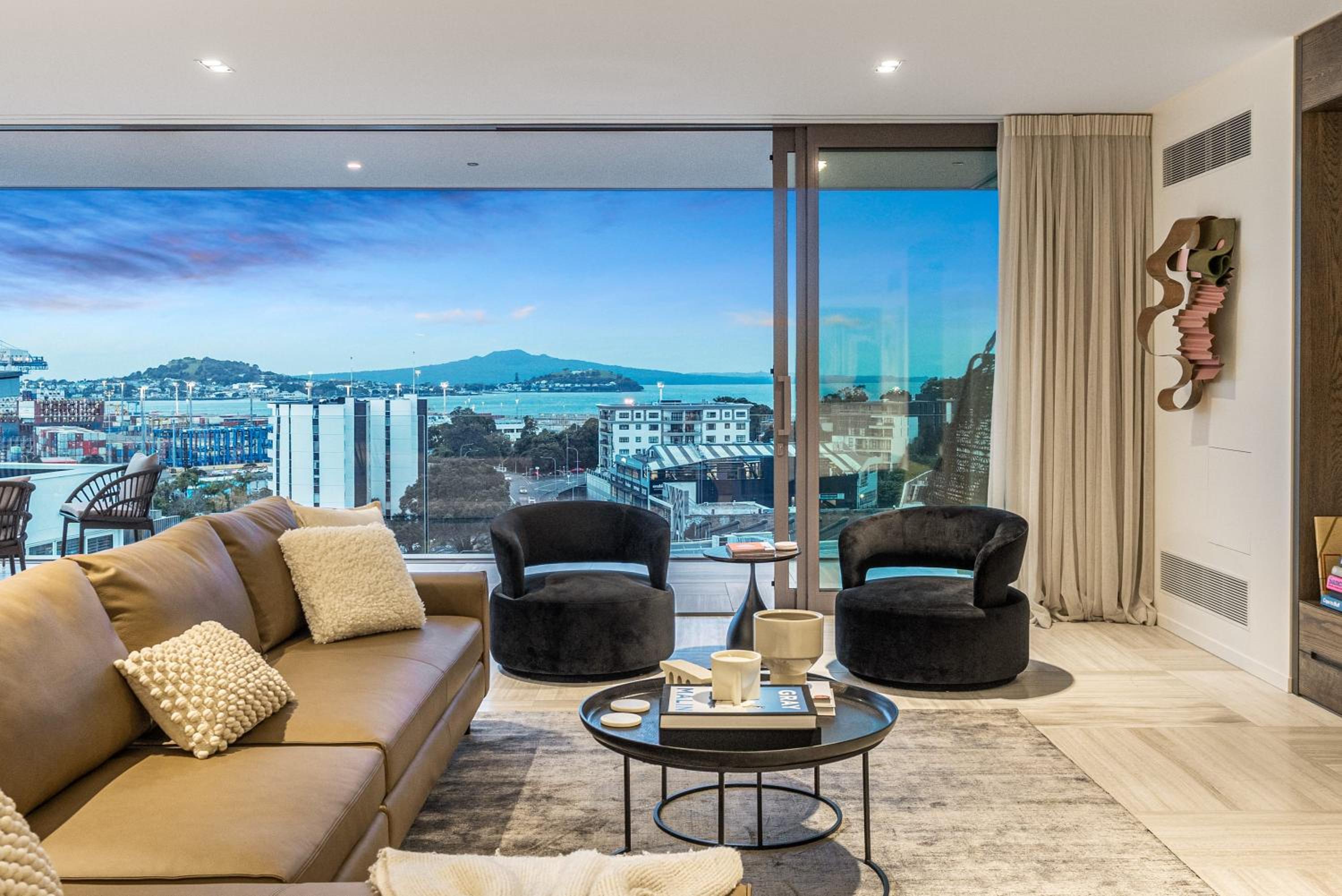4BD Parnell Penthouse with Breathtaking Views view 2