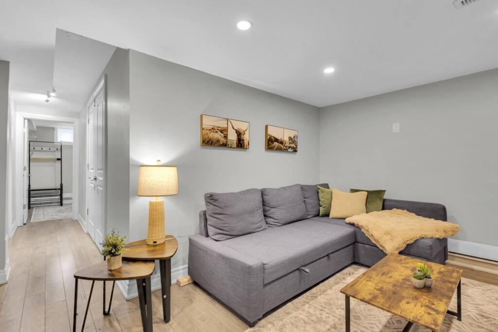 Cosy Guest Suite Near Shops, Transit, Hwy and GO!