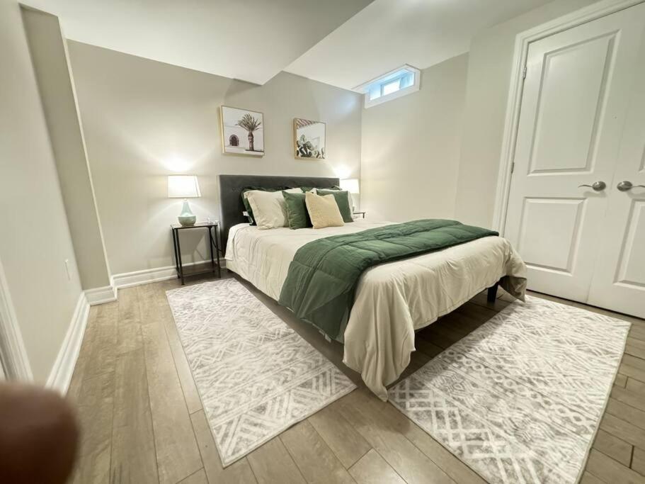 Cosy Guest Suite Near Shops, Transit, Hwy and GO!