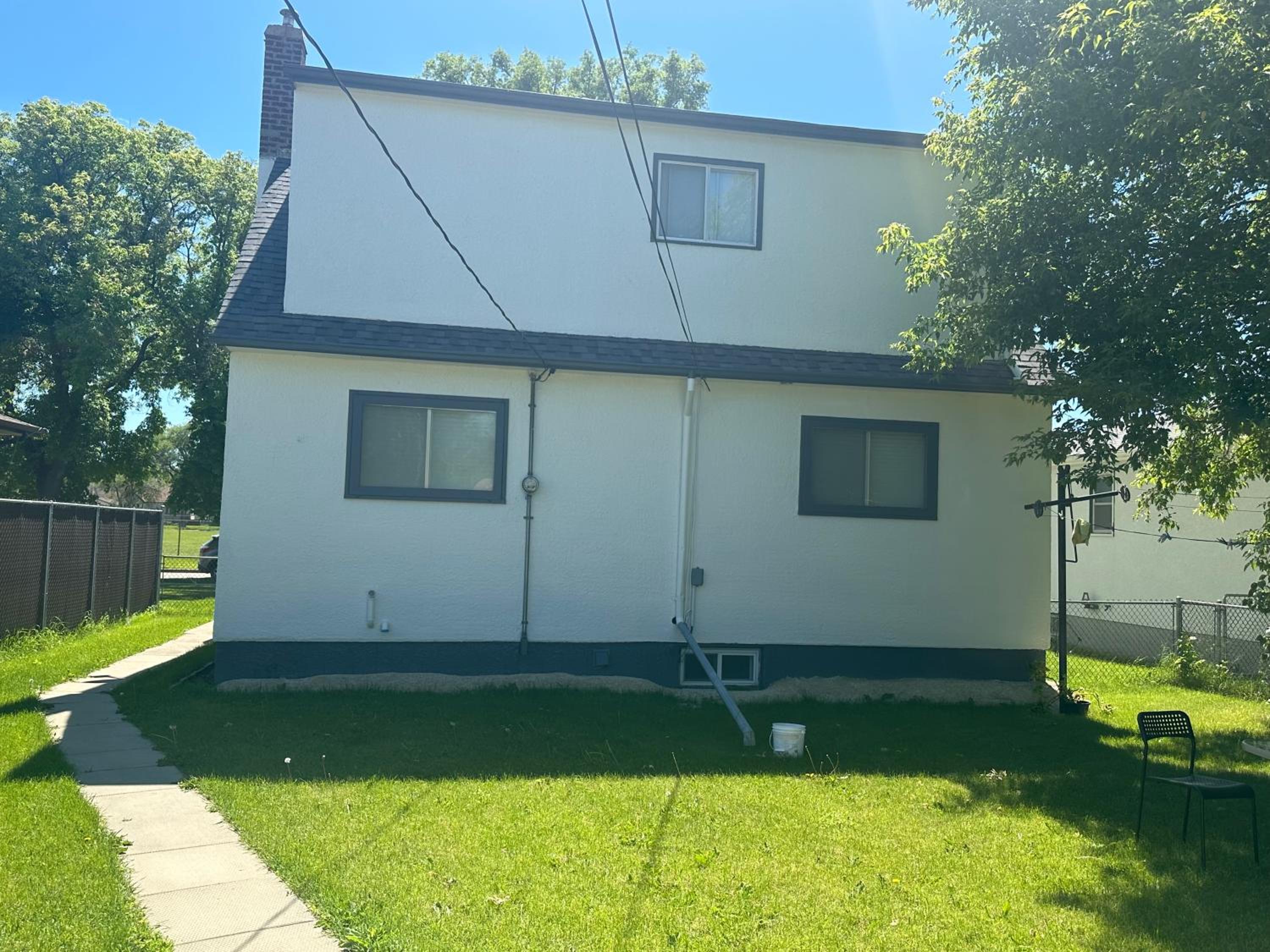 Spotless 2 Bedrooms Suite 2 in Winnipeg