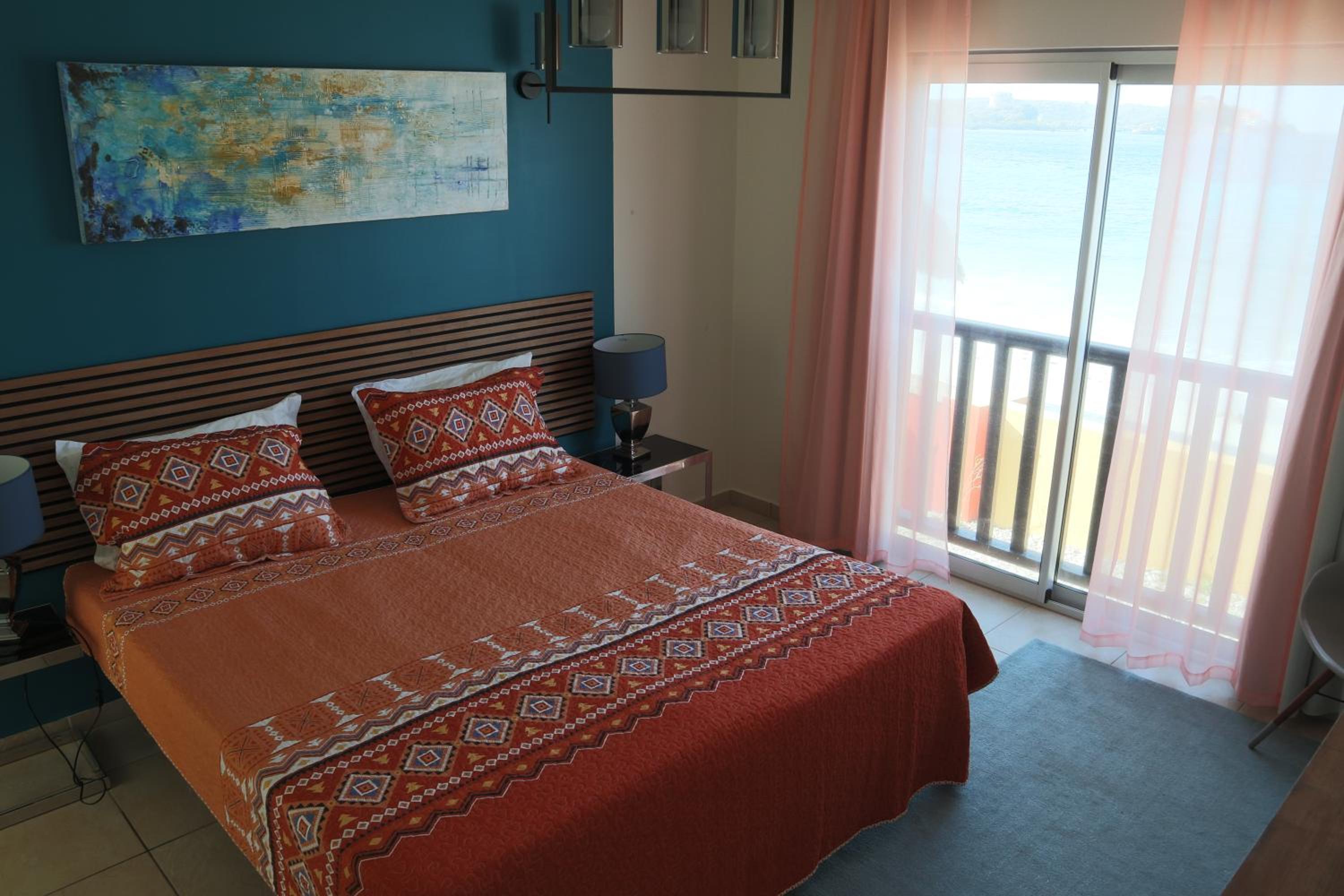 Beach front luxury living - 2 bedroom condo with sea view