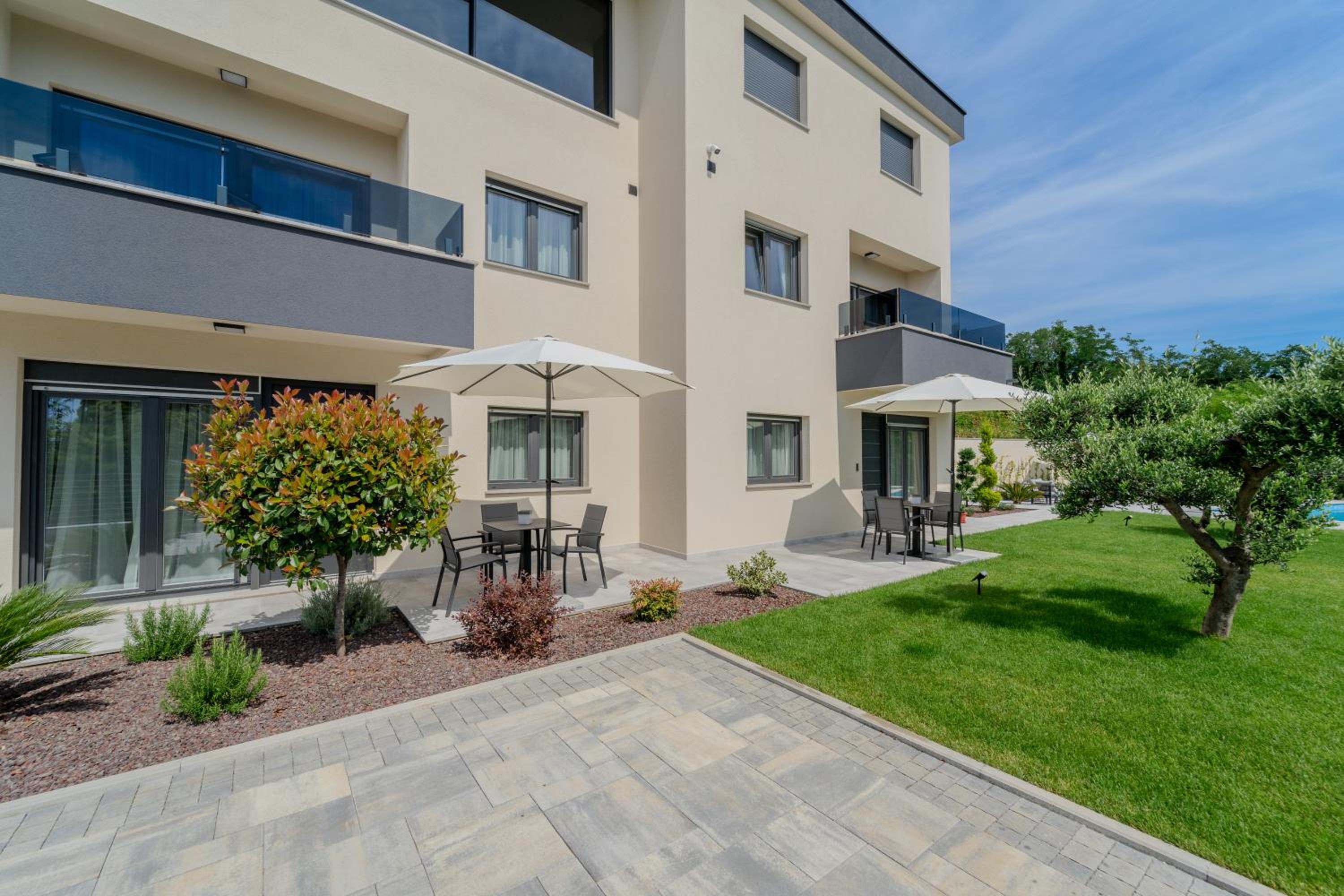 Laurier Apartments