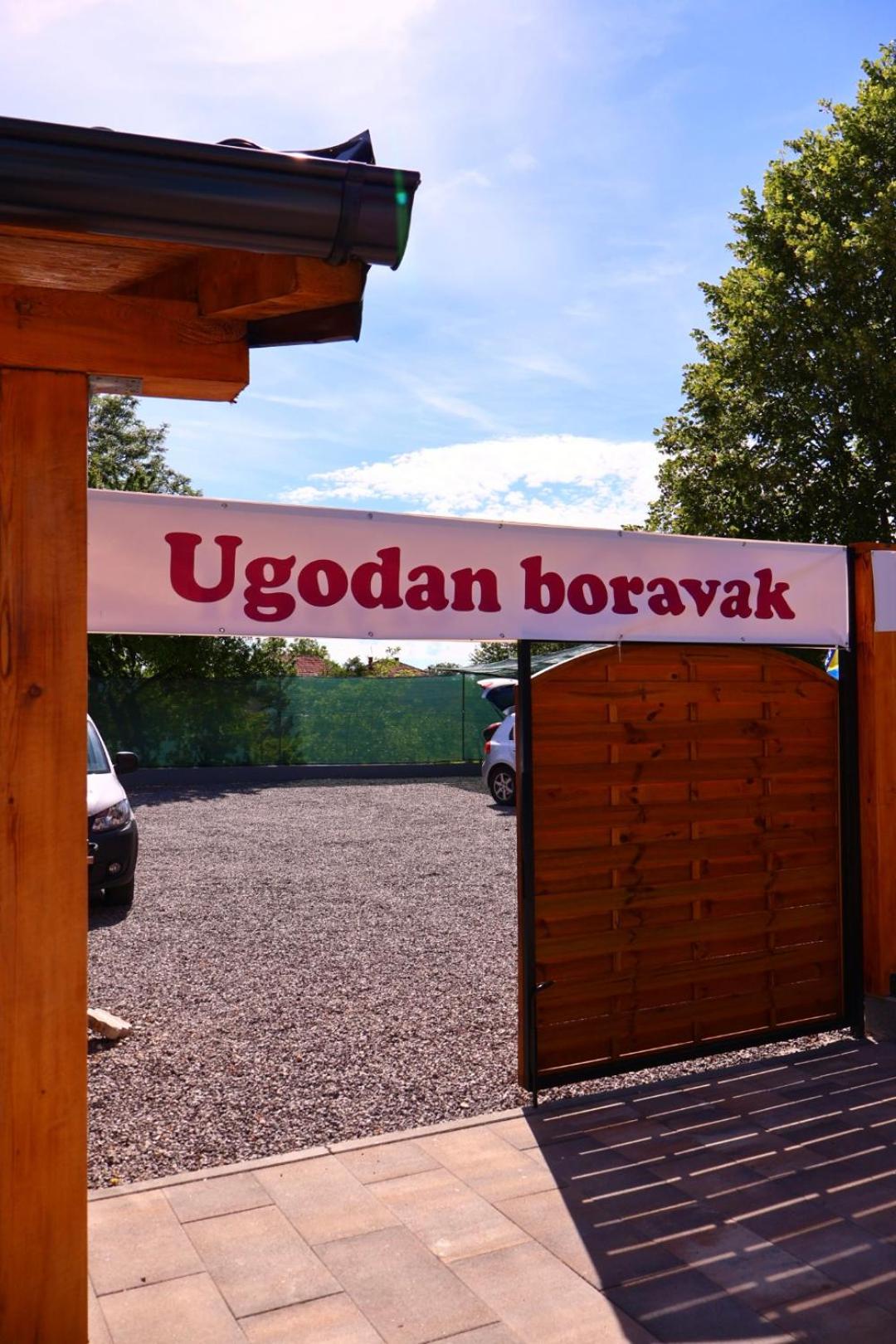 Villa Crystal