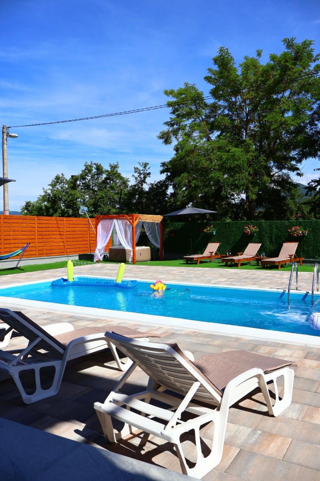 Villa Crystal
