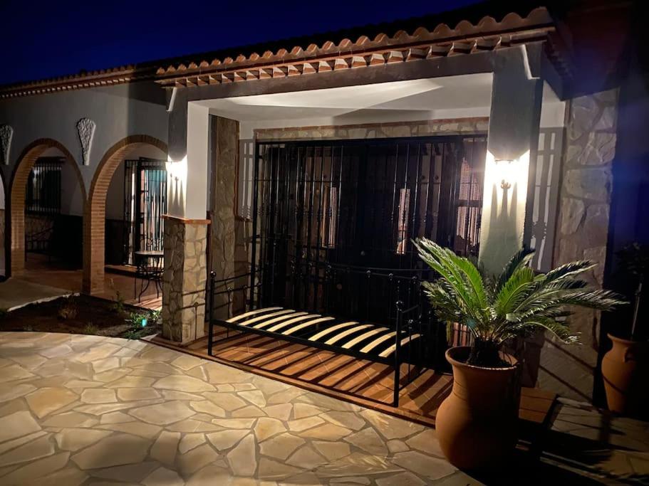 2 Bed 2 Bath Villa Near Sedella Heatable Saltwater Pool