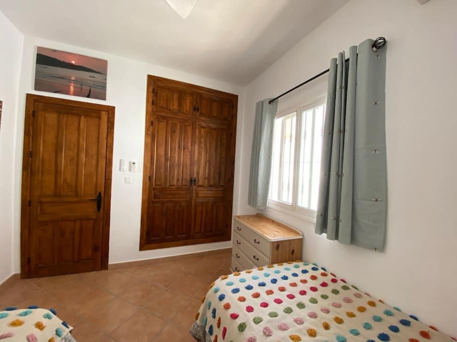 2 Bed 2 Bath Villa Near Sedella Heatable Saltwater Pool