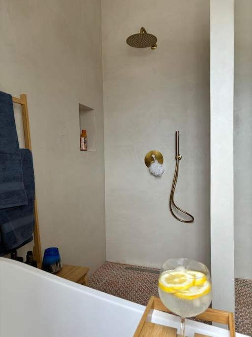 2 Bed 2 Bath Villa Near Sedella Heatable Saltwater Pool