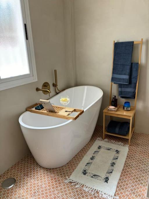 2 Bed 2 Bath Villa Near Sedella Heatable Saltwater Pool