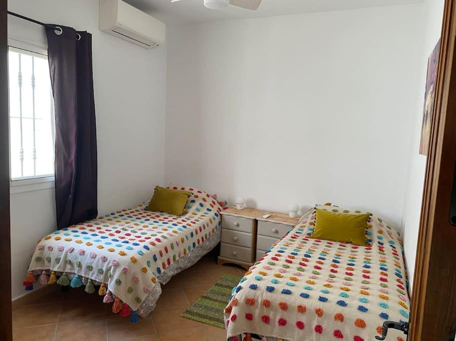 2 Bed 2 Bath Villa Near Sedella Heatable Saltwater Pool