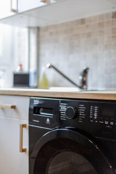Bright, Modernised Apartment Close to Borough Market