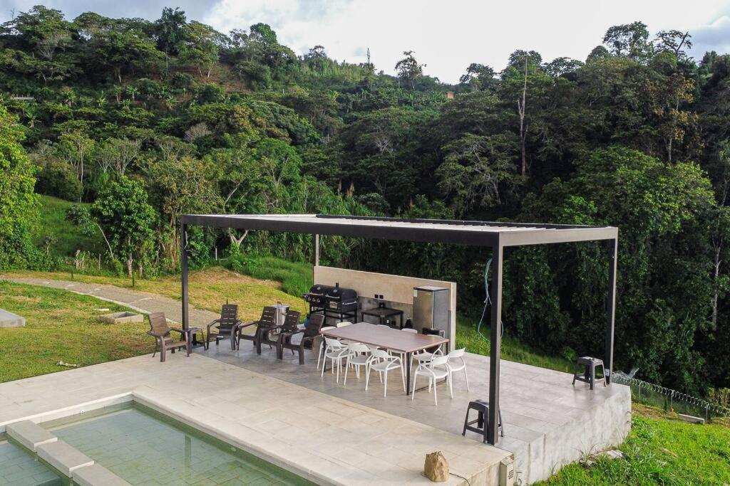 Finca Moderna cerca de Ebéjico