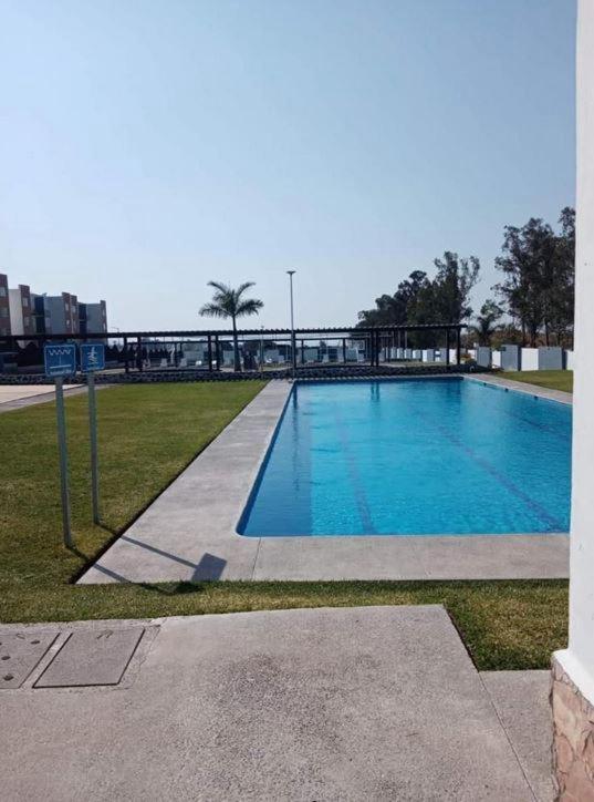 Departamento con alberca view 5