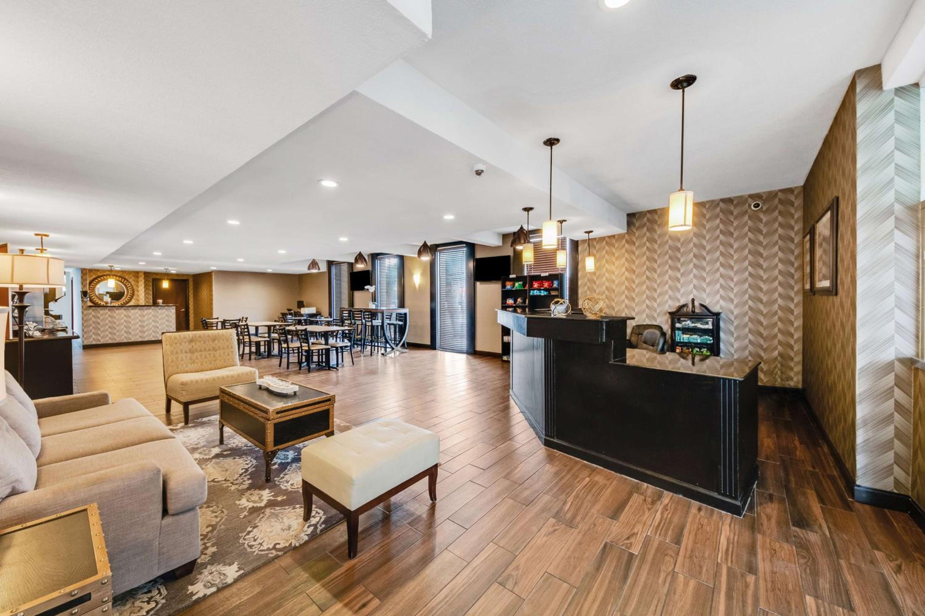 Del Rio Vacations - Best Western Inn of Del Rio - Property Image 1