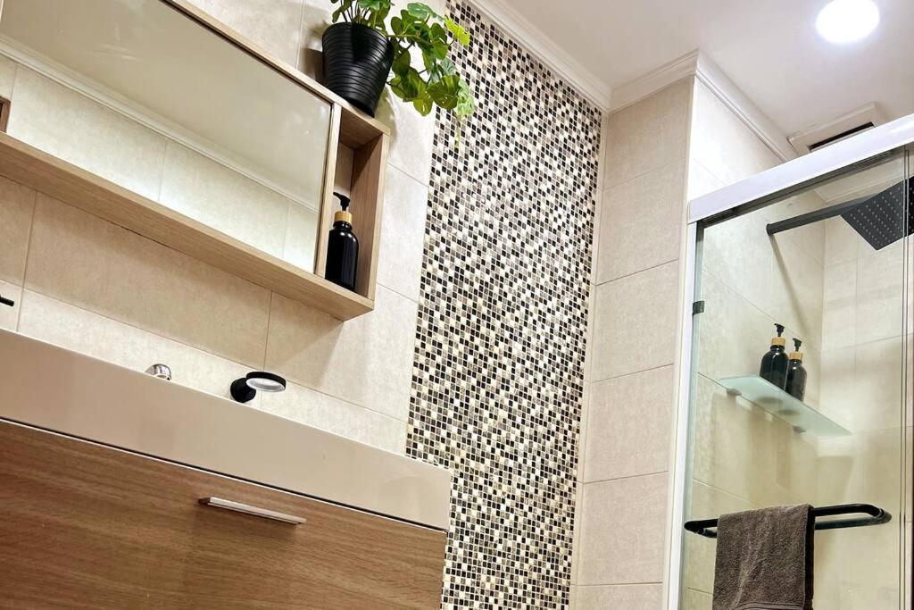 Modern 4Bedroom with private Terrace 500mb internet