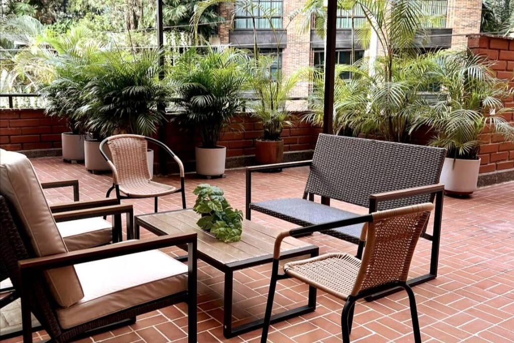 Modern 4Bedroom with private Terrace 500mb internet