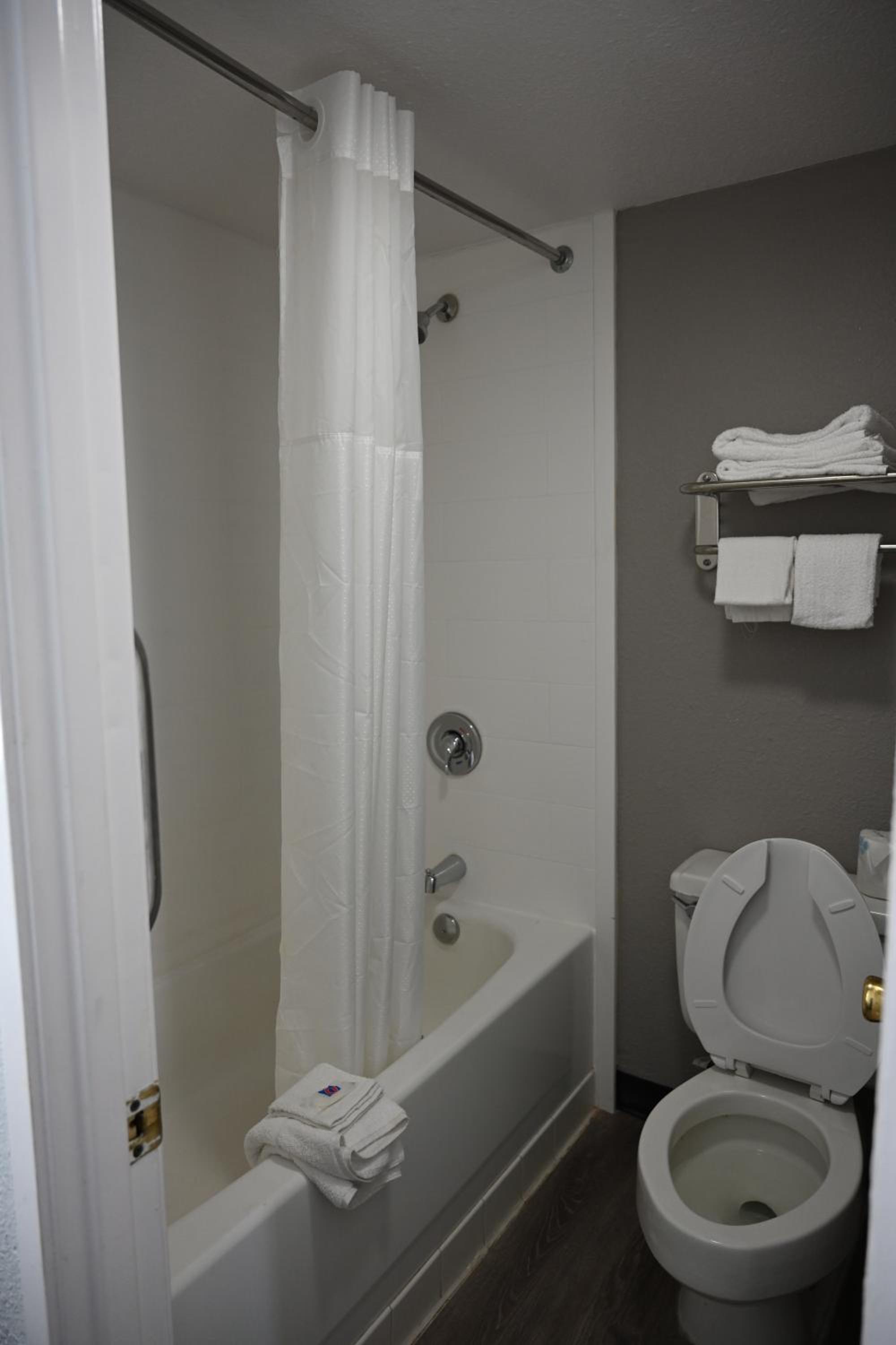 Motel 6-Hazelwood, MO - Property Image 45