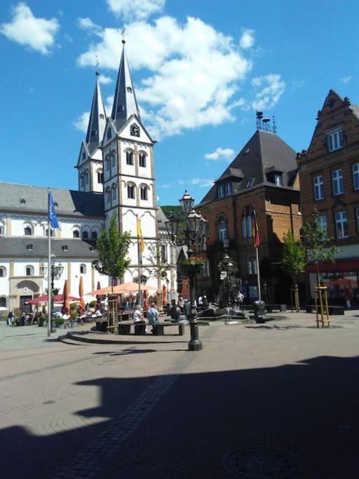 Urlaub am Rhein, Ferienwohnung mit Garten