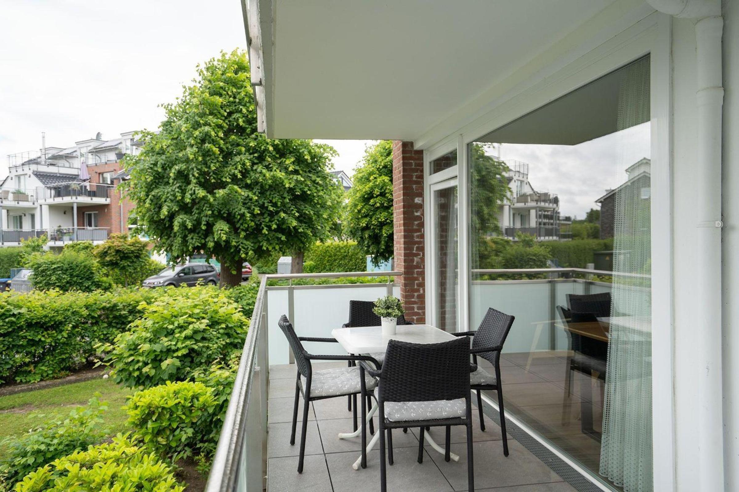 ABS-012-Bergstrasse en Scharbeutz — balance & terrace