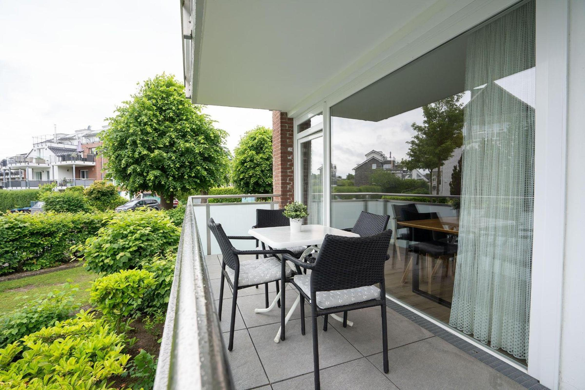 ABS-012-Bergstrasse en Scharbeutz — balance & terrace