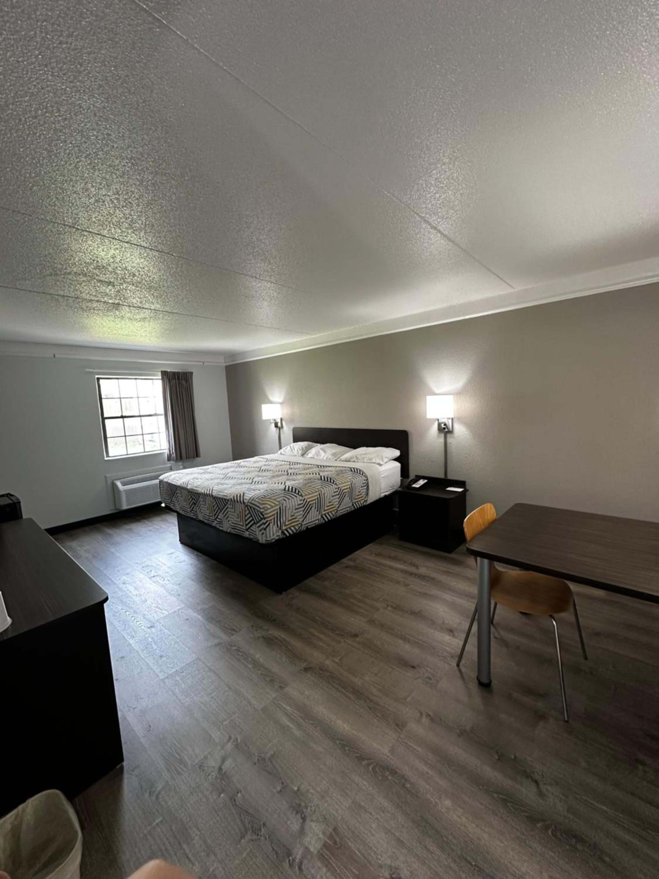 Motel 6-Hazelwood, MO - Property Image 5