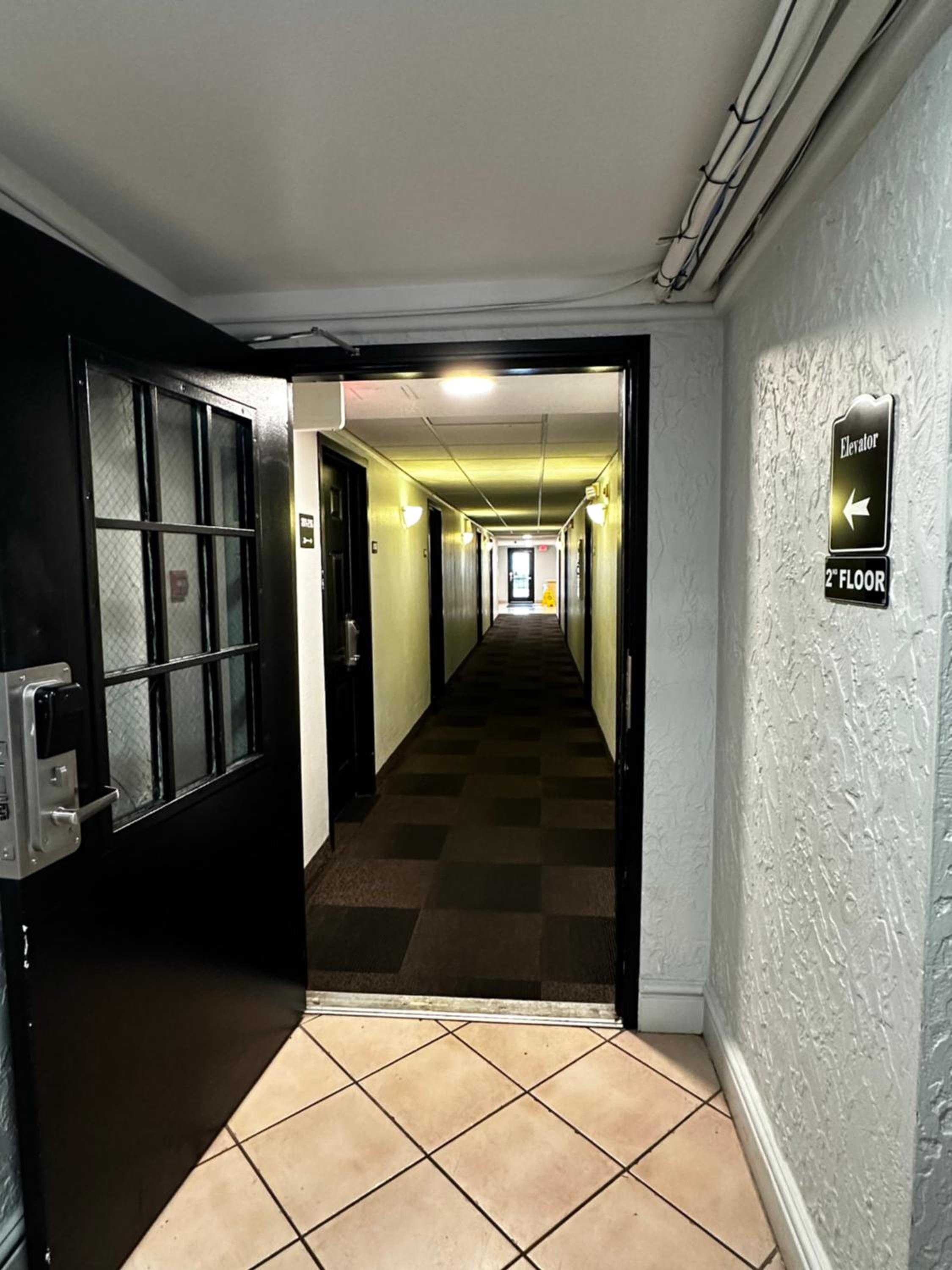 Motel 6-Hazelwood, MO - Property Image 6