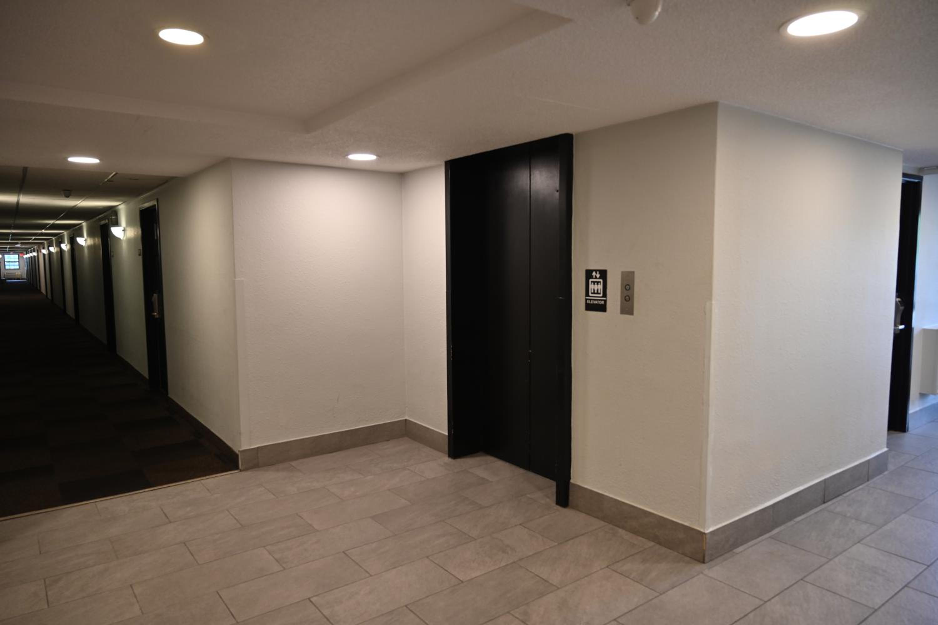 Motel 6-Hazelwood, MO - Property Image 8