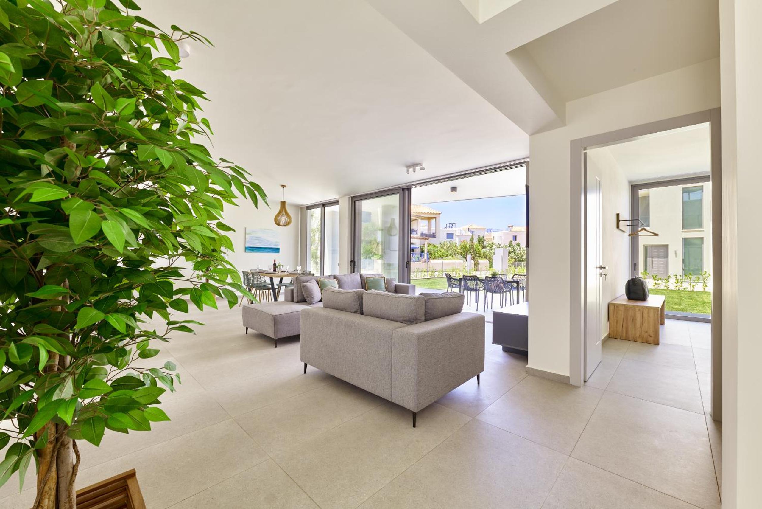 Beach Sand Villas - Beachfront Roof Pool Seaviews view 3