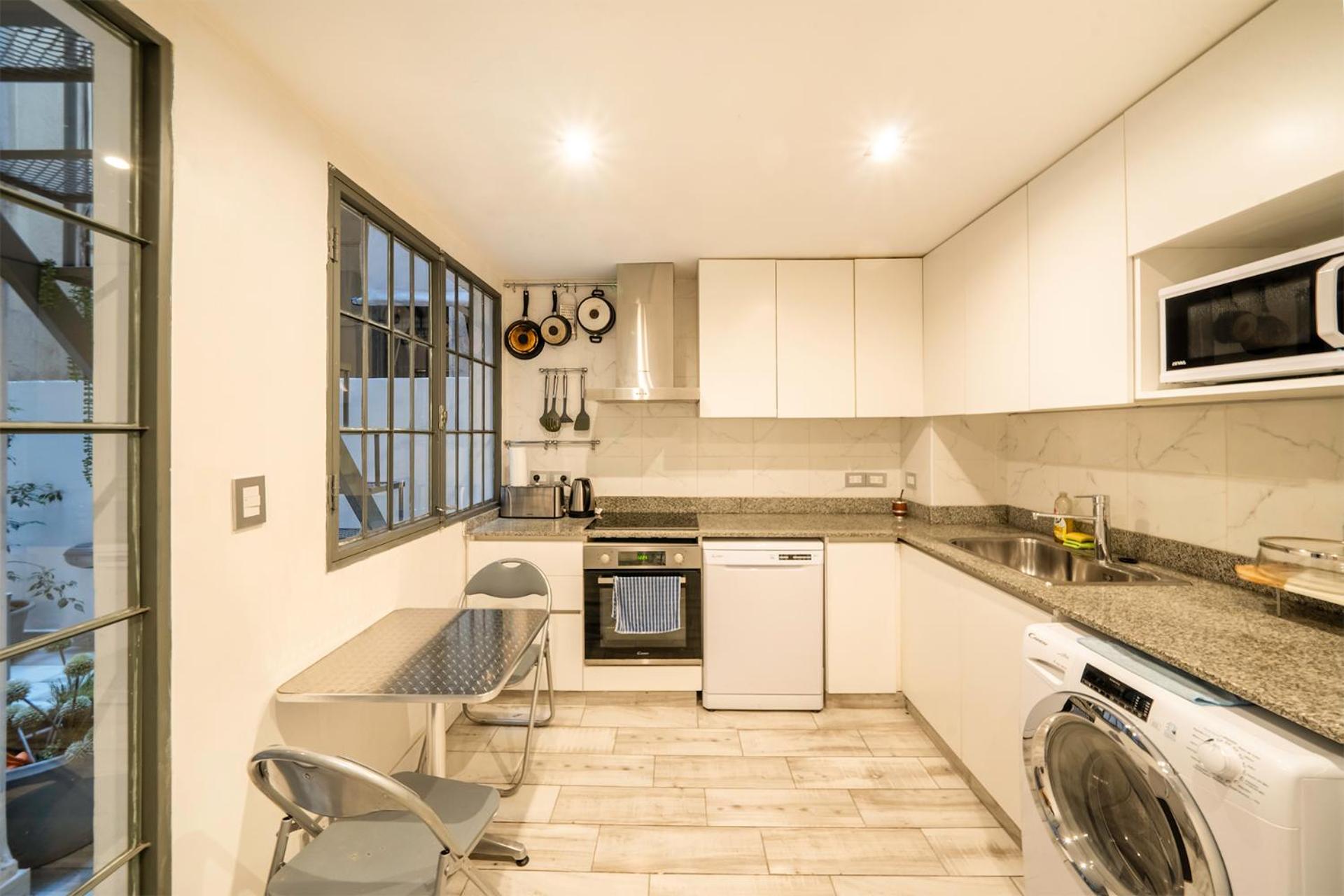 Plaza de Mayo - Diplomat's 3 bedroom ensuite haven