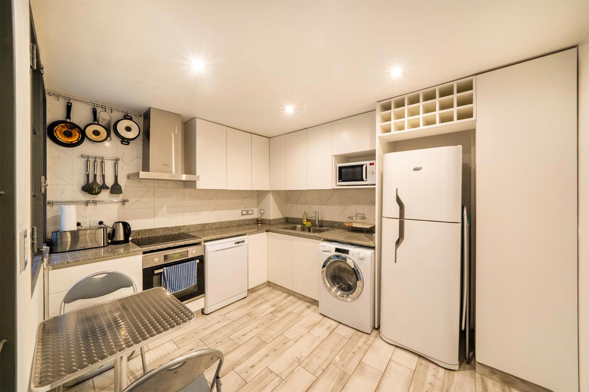 Plaza de Mayo - Diplomat's 3 bedroom ensuite haven