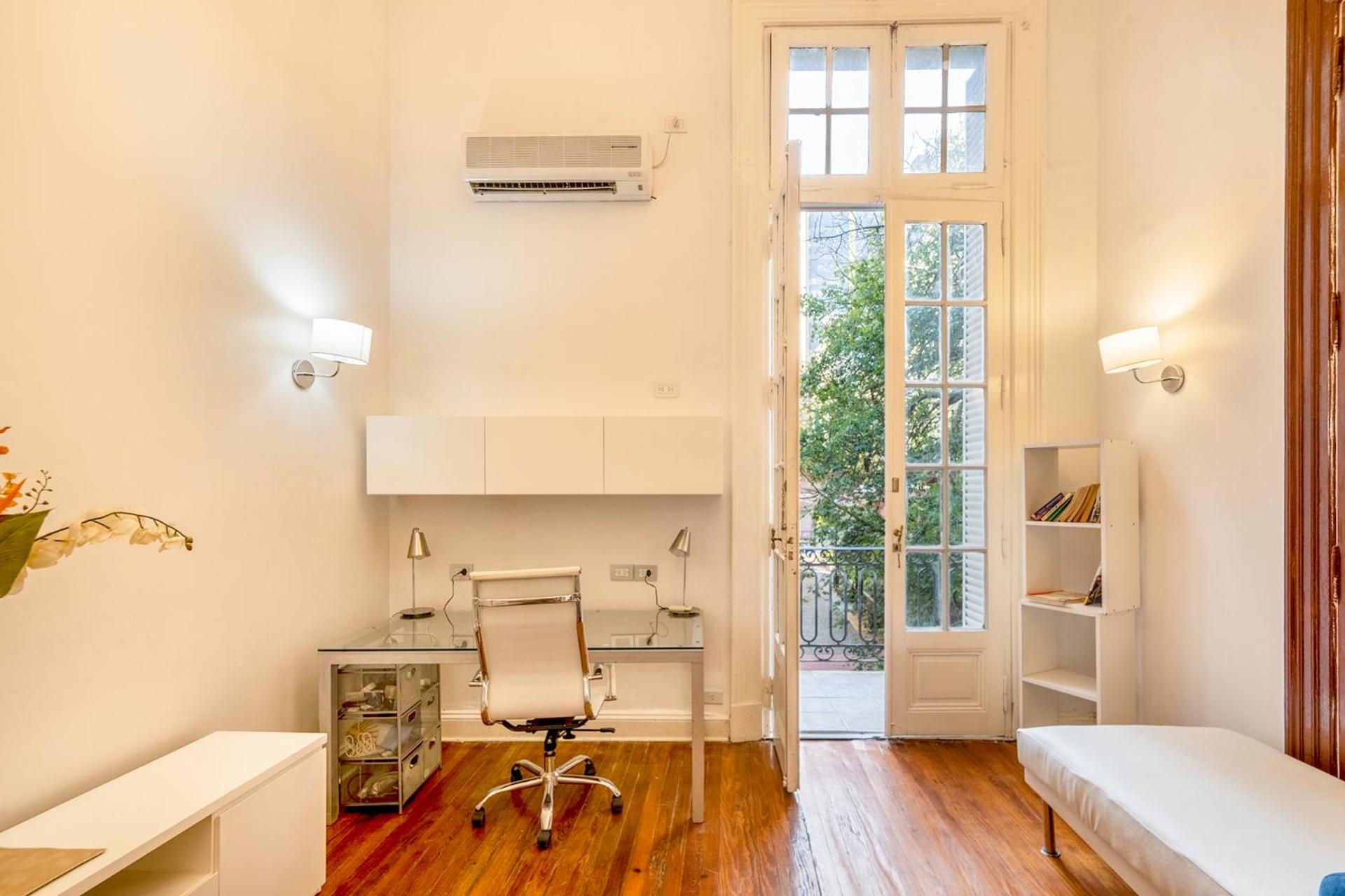 Plaza de Mayo - Diplomat's 3 bedroom ensuite haven