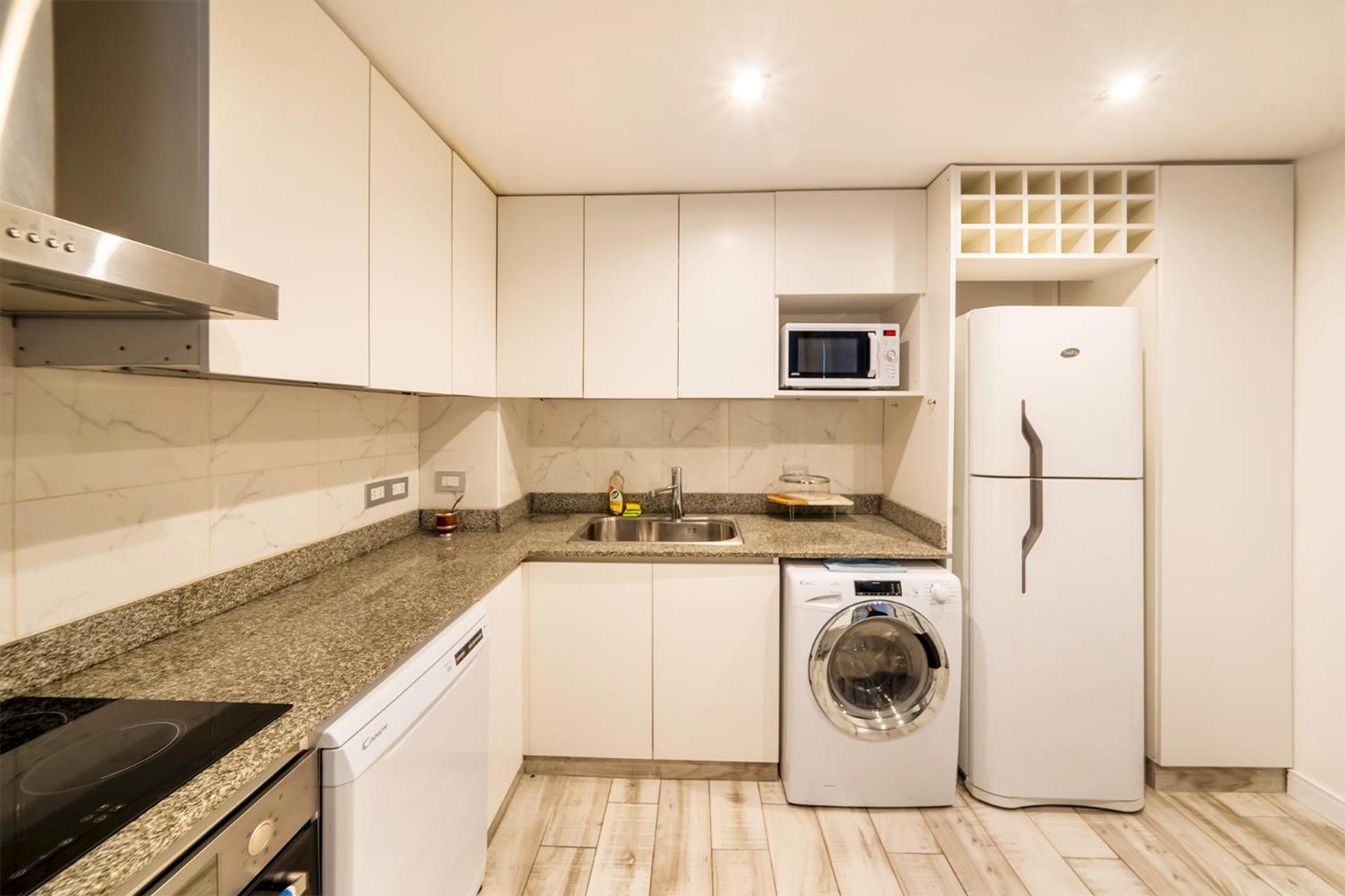 Plaza de Mayo - Diplomat's 3 bedroom ensuite haven