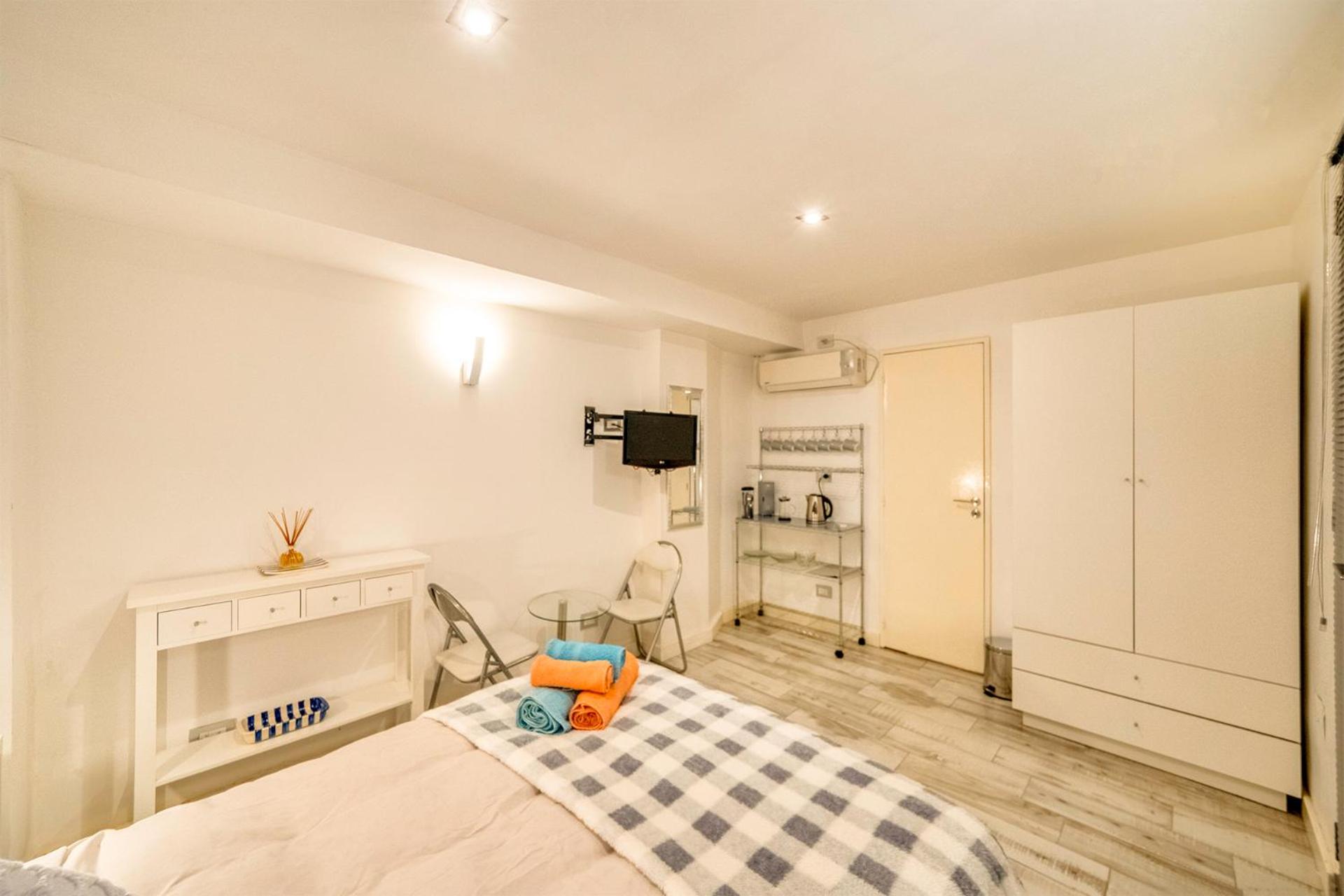 Plaza de Mayo - Diplomat's 3 bedroom ensuite haven