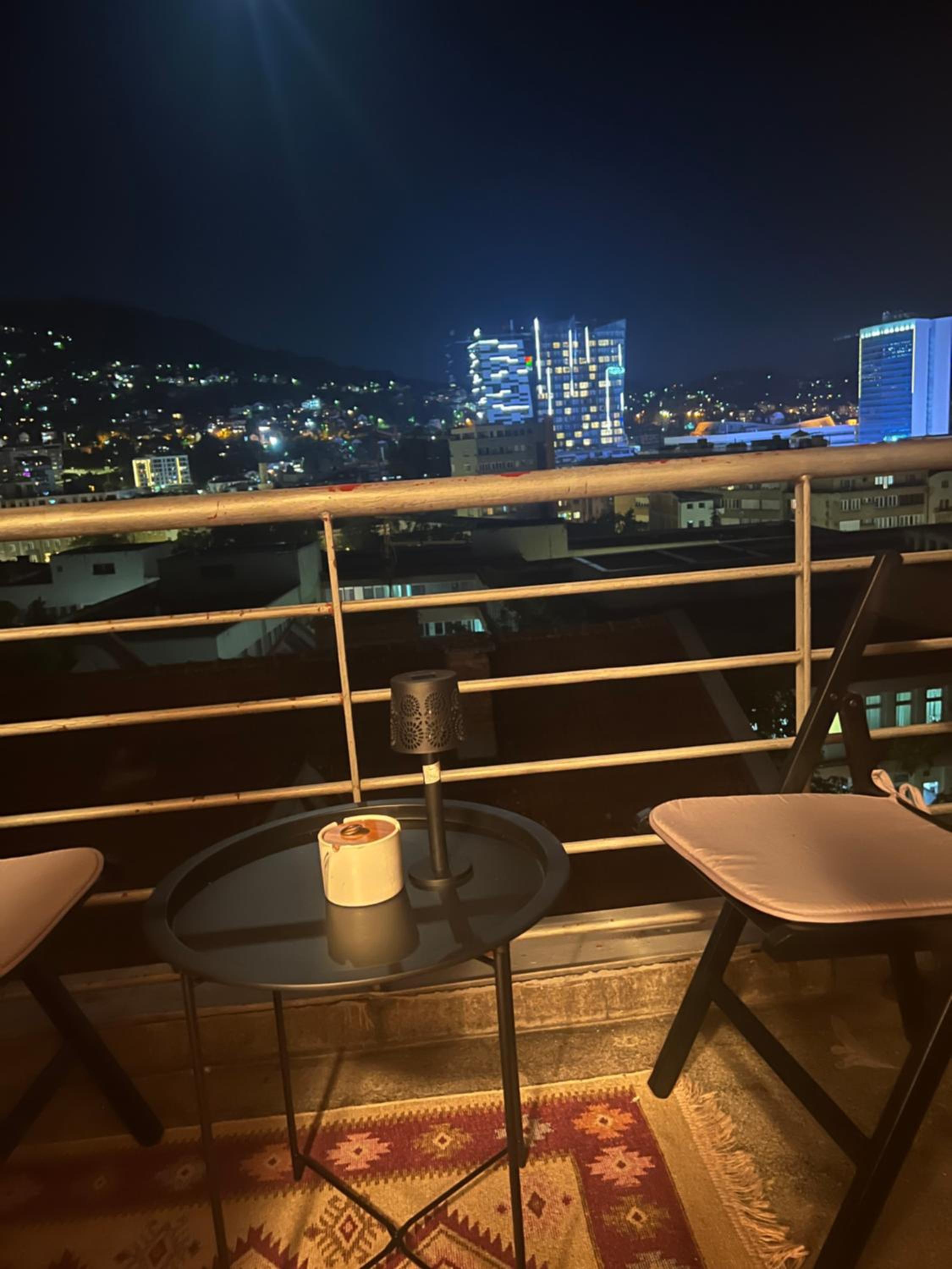 Awesome Panorama Penthouse - free Parking and balcony