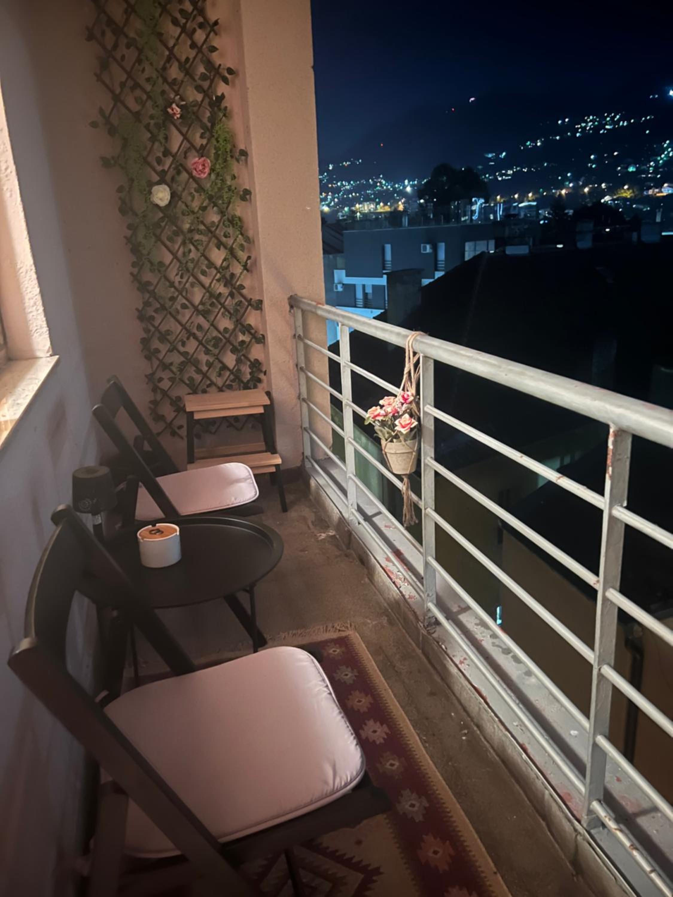 Awesome Panorama Penthouse - free Parking and balcony