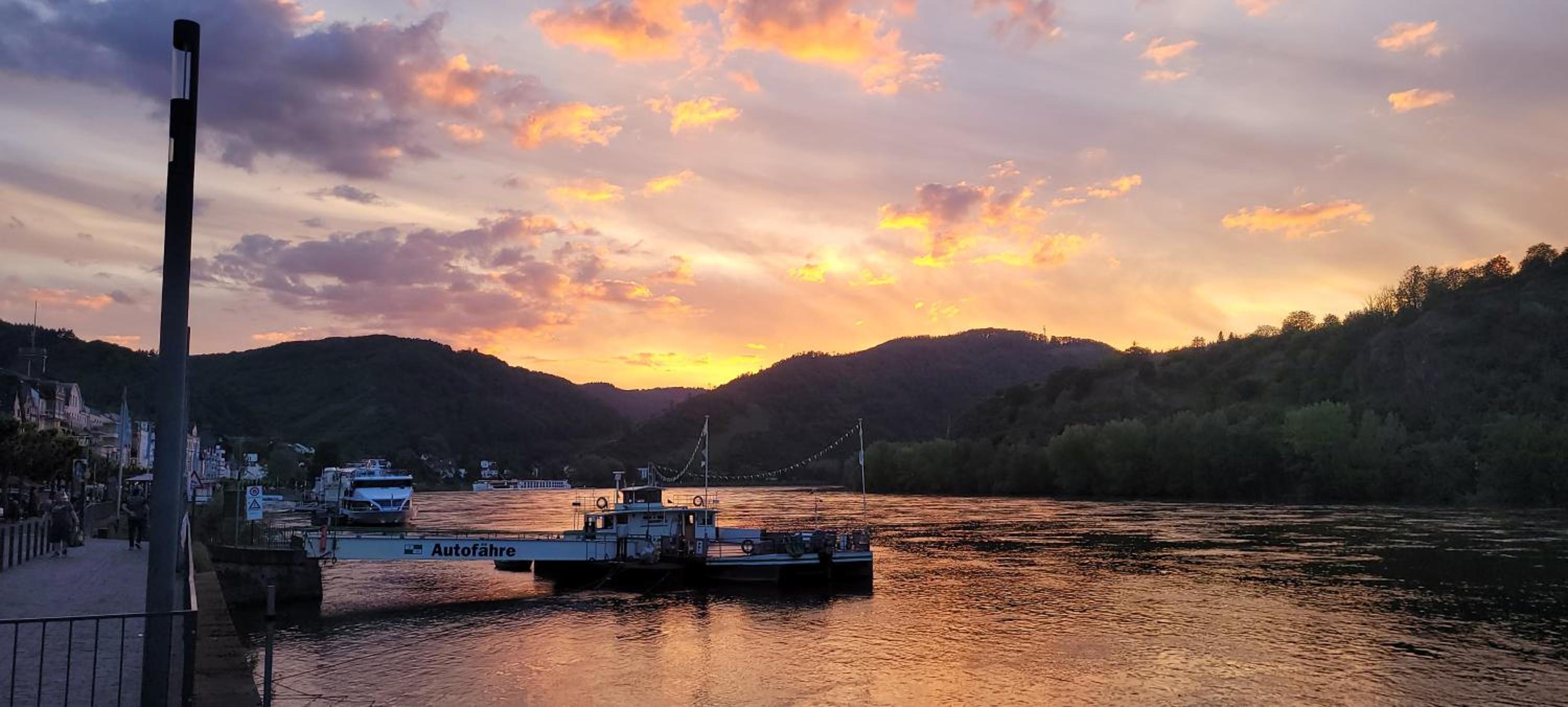 Urlaub am Rhein, Ferienwohnung mit Garten